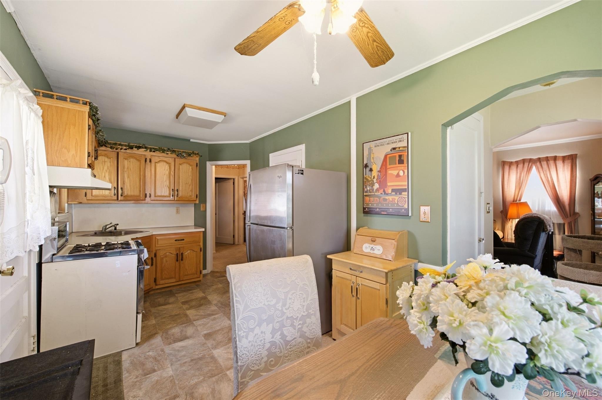 8029 259th Street Property Photo 6