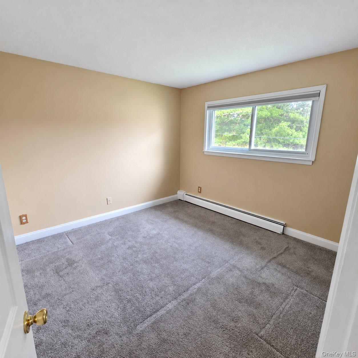3 Fishkill Glen Drive B Property Photo 6