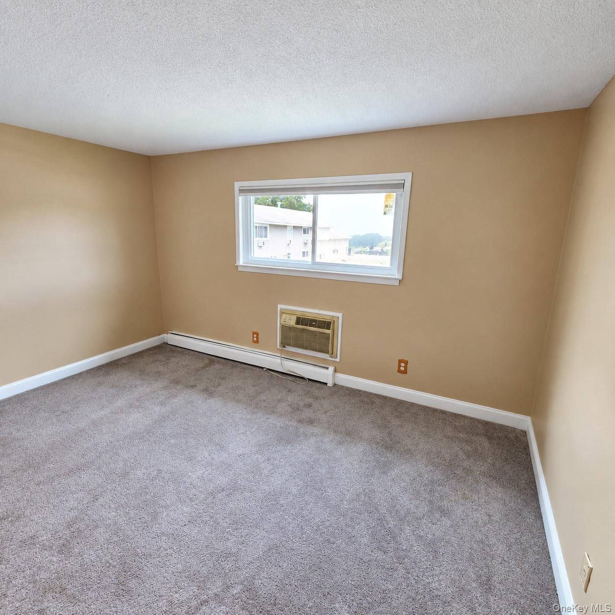 3 Fishkill Glen Drive B Property Photo 7