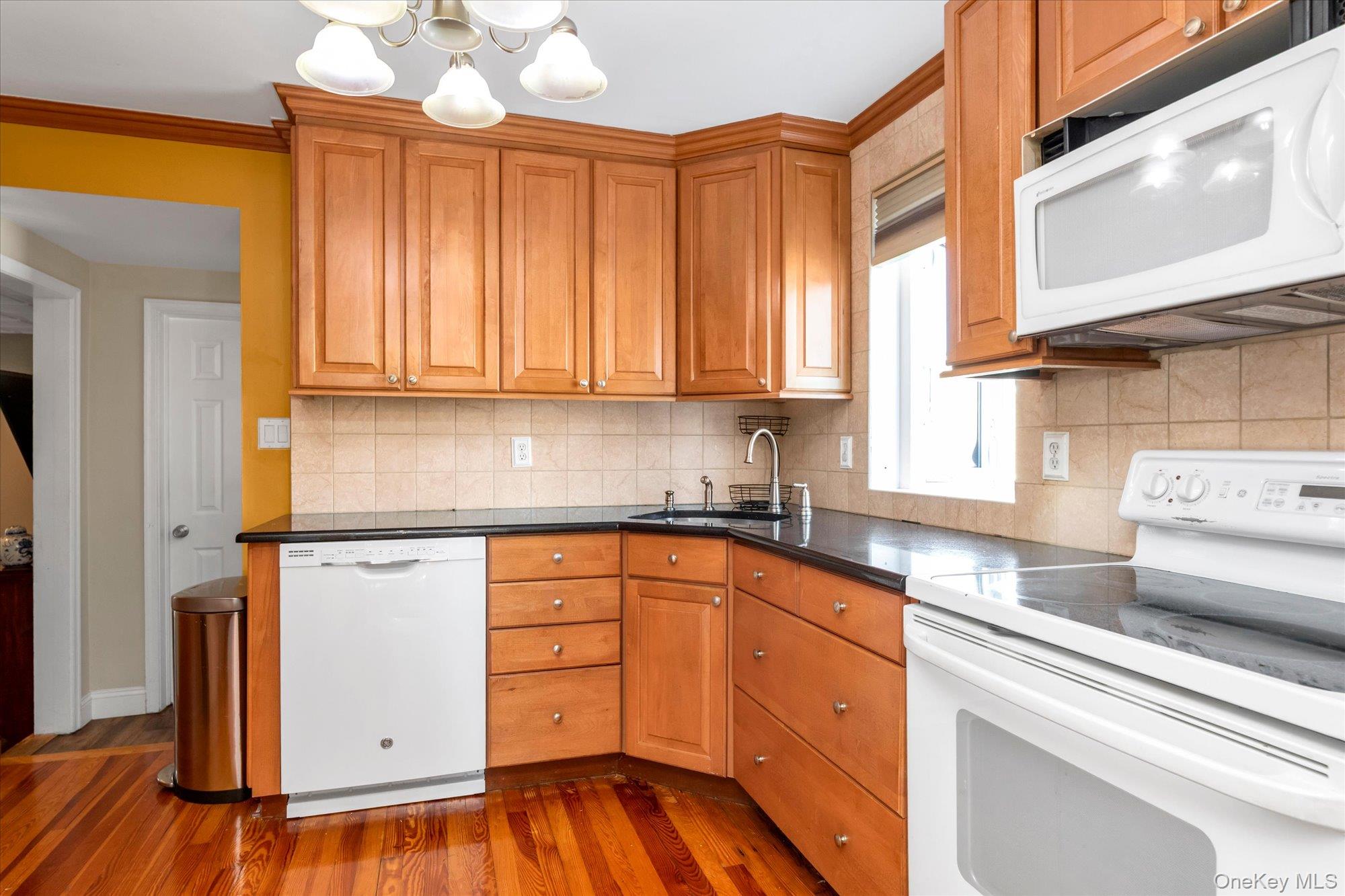 963 Bellmore Road Property Photo 7
