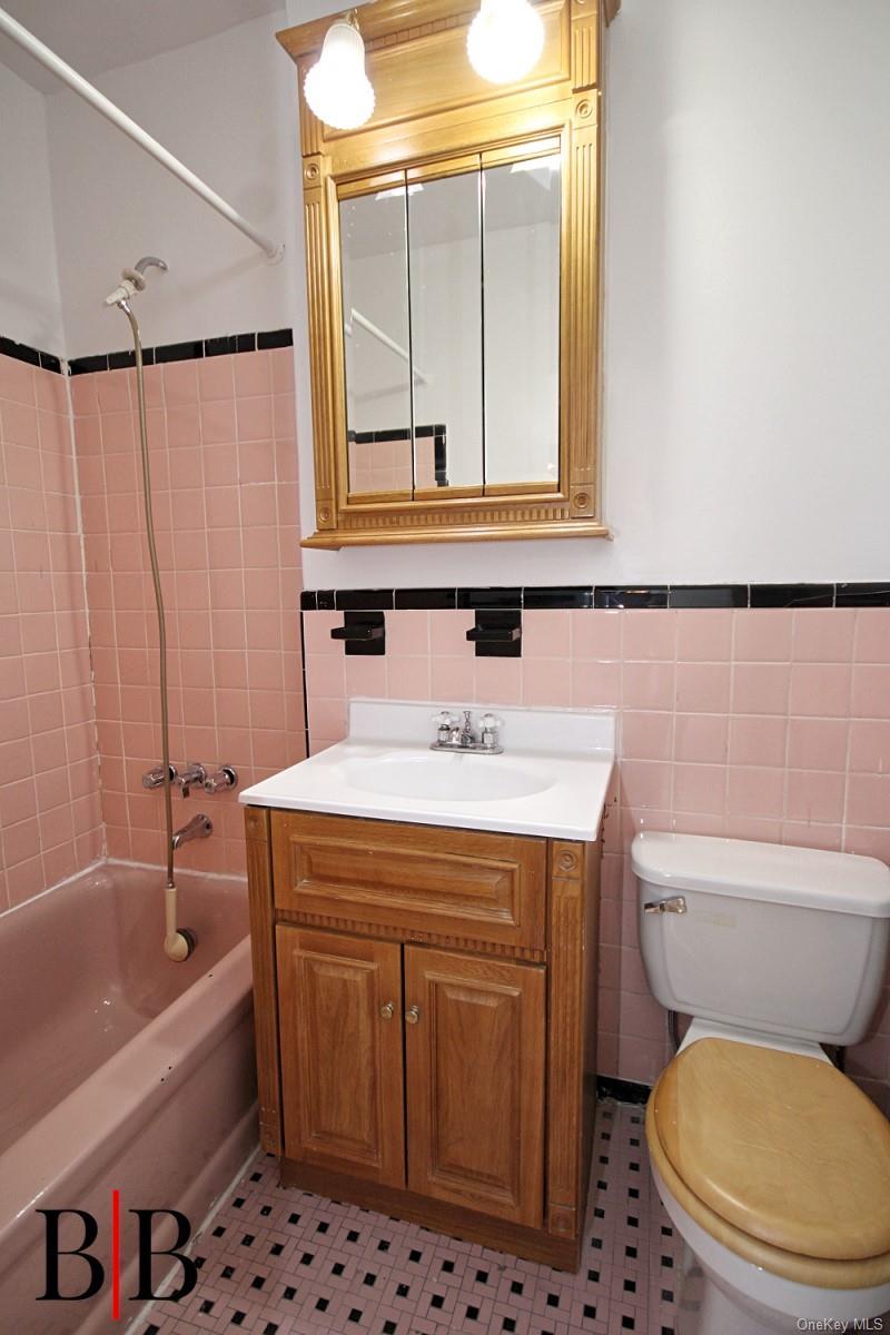 1237 Avenue Z 5w Property Photo 9