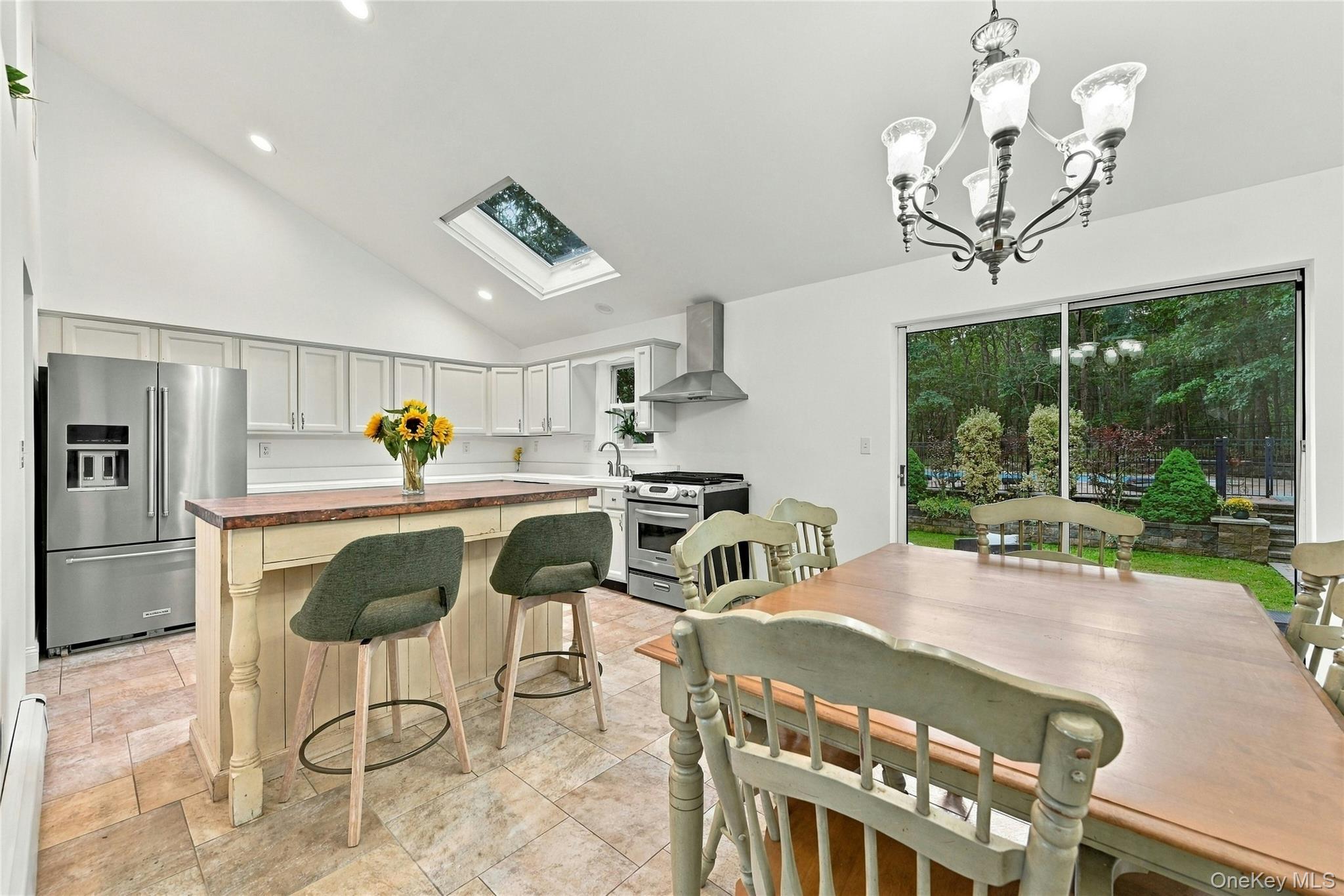 16 Georgann Road Property Photo 9