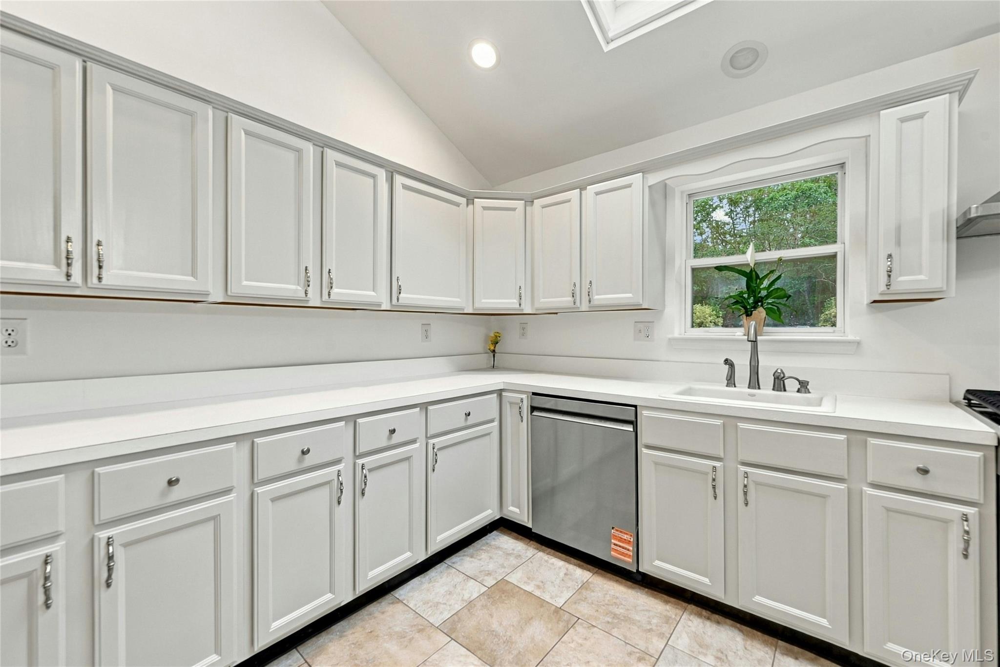 16 Georgann Road Property Photo 14