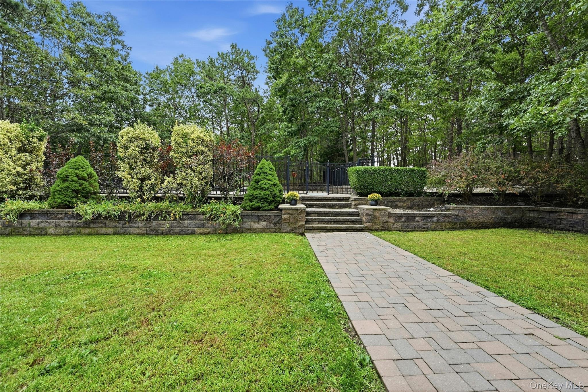 16 Georgann Road Property Photo 28