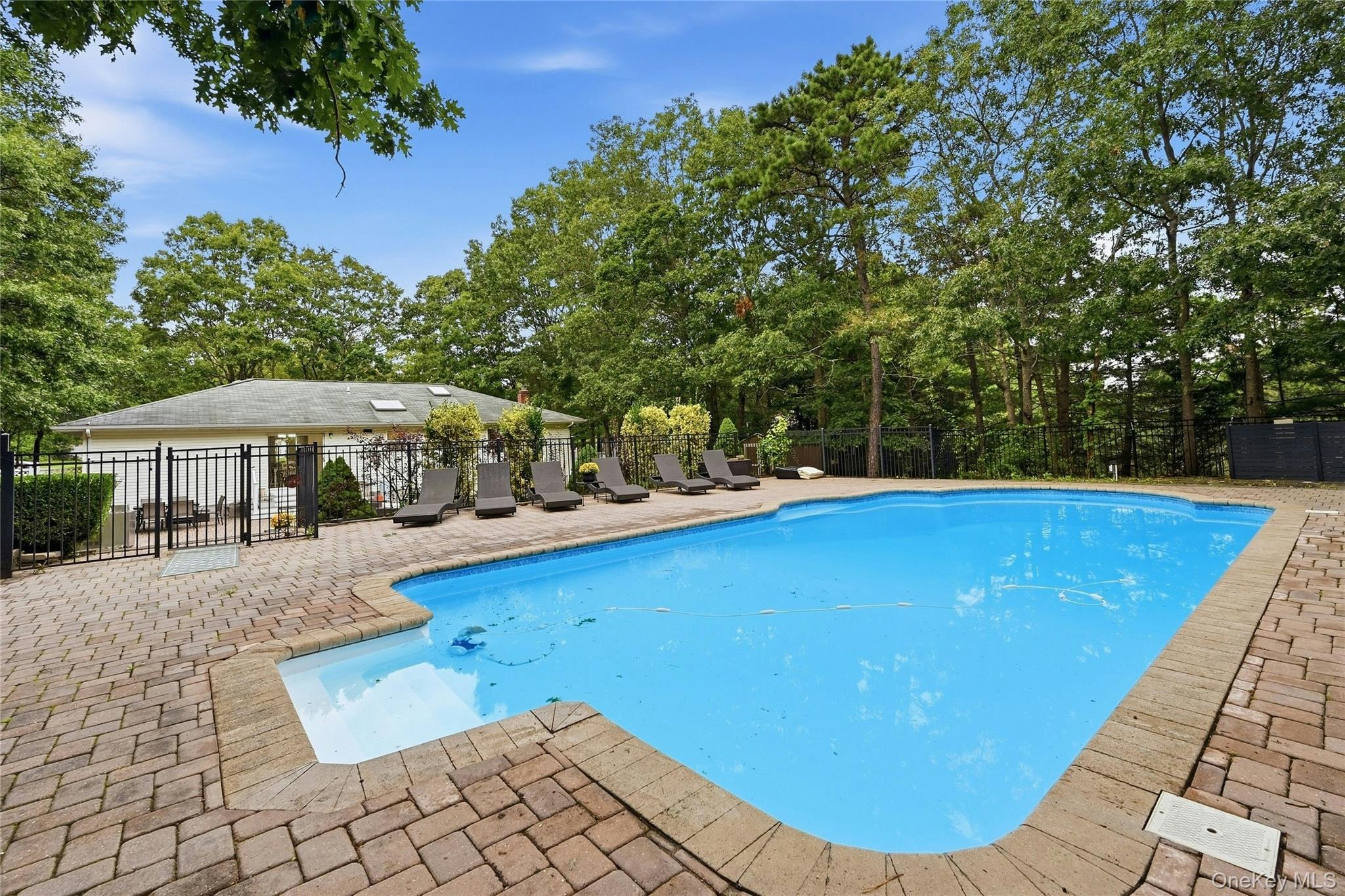 16 Georgann Road Property Photo 30