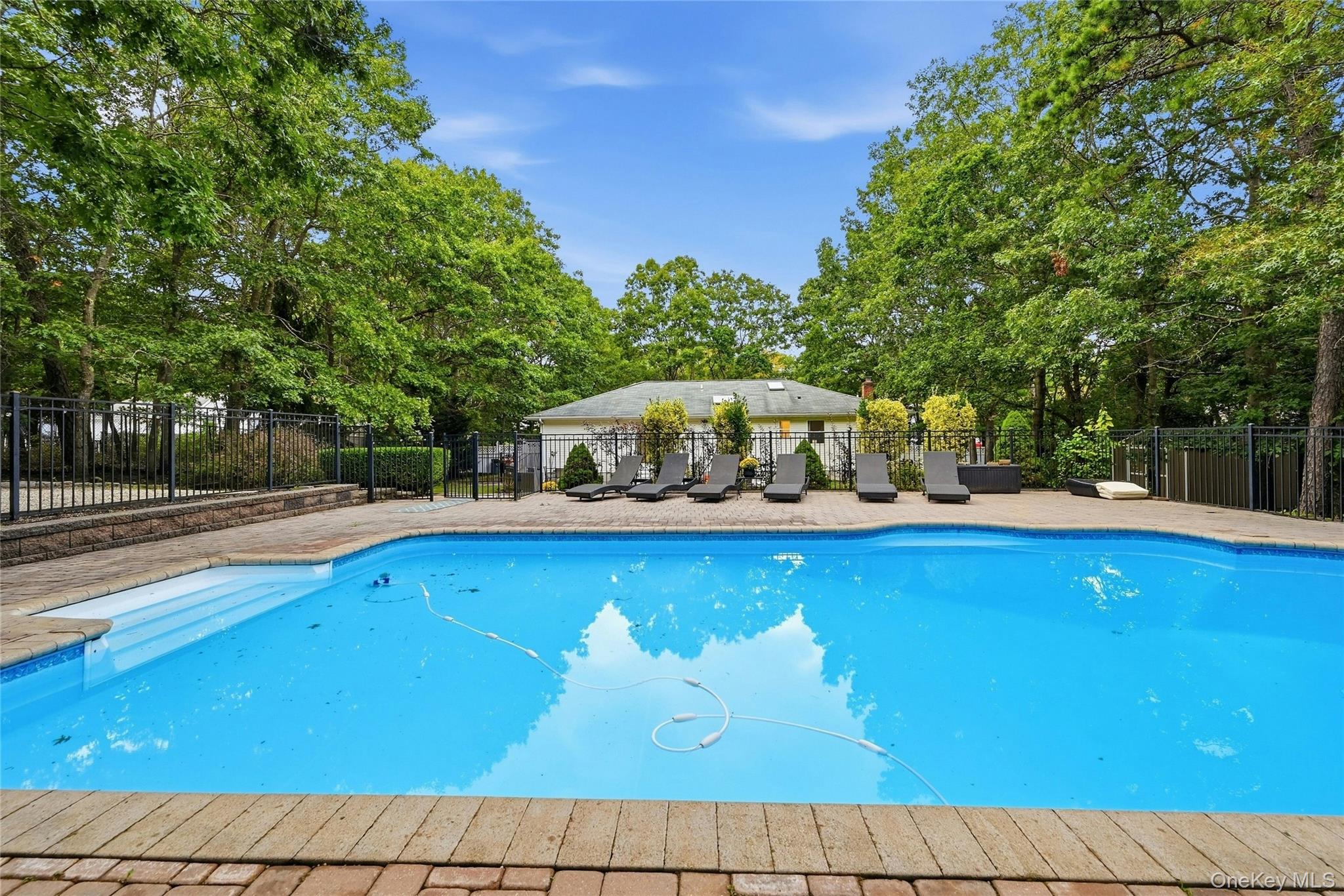 16 Georgann Road Property Photo 32