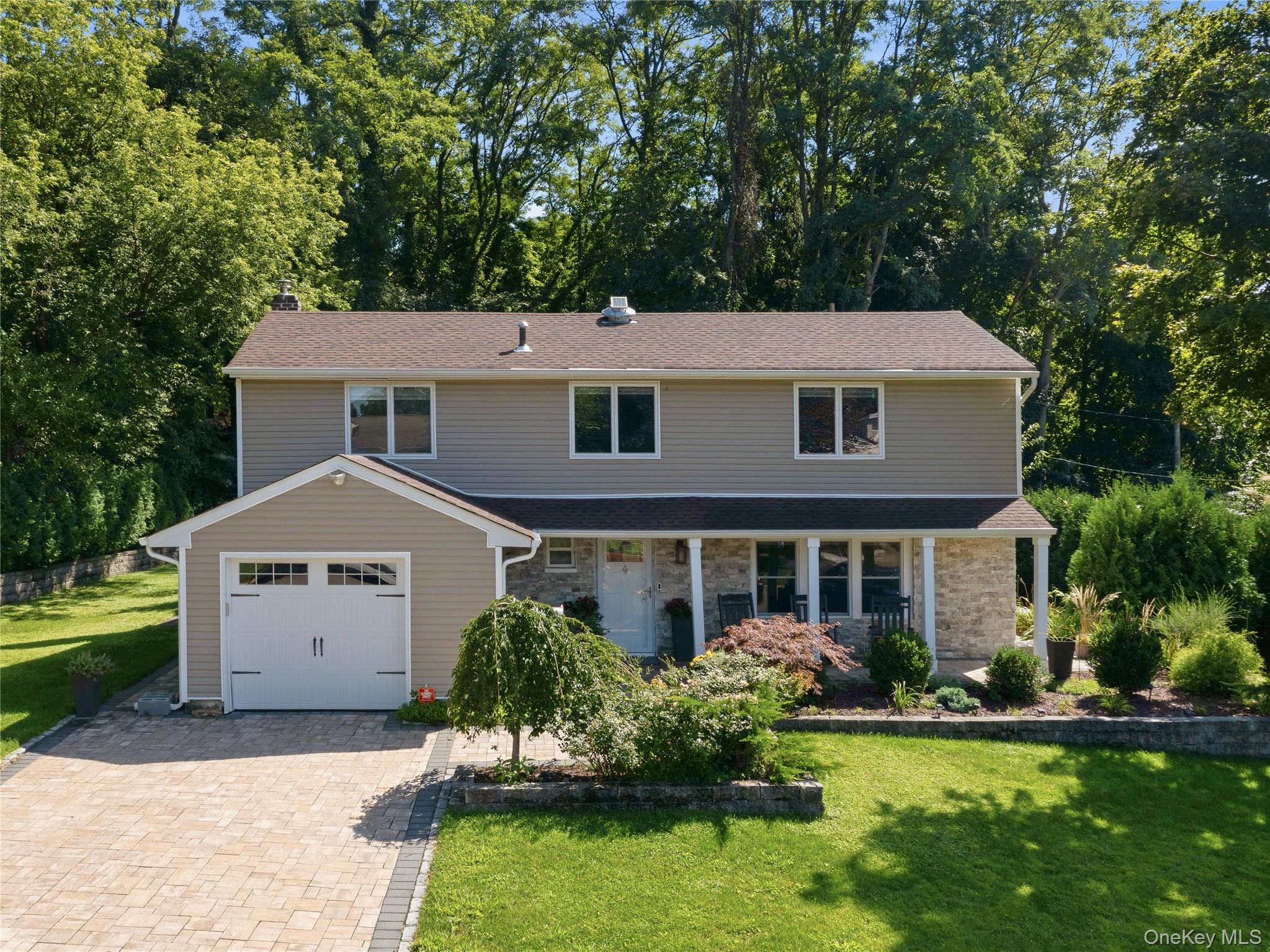 6 Daniel Drive Property Photo 1