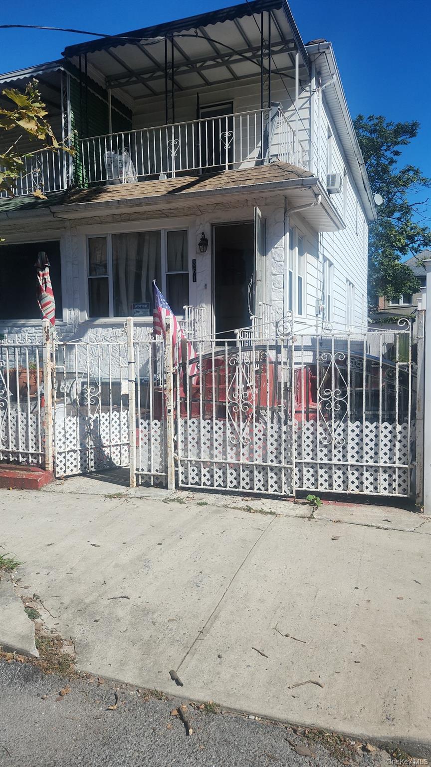 361 E 45th Street Property Photo 1
