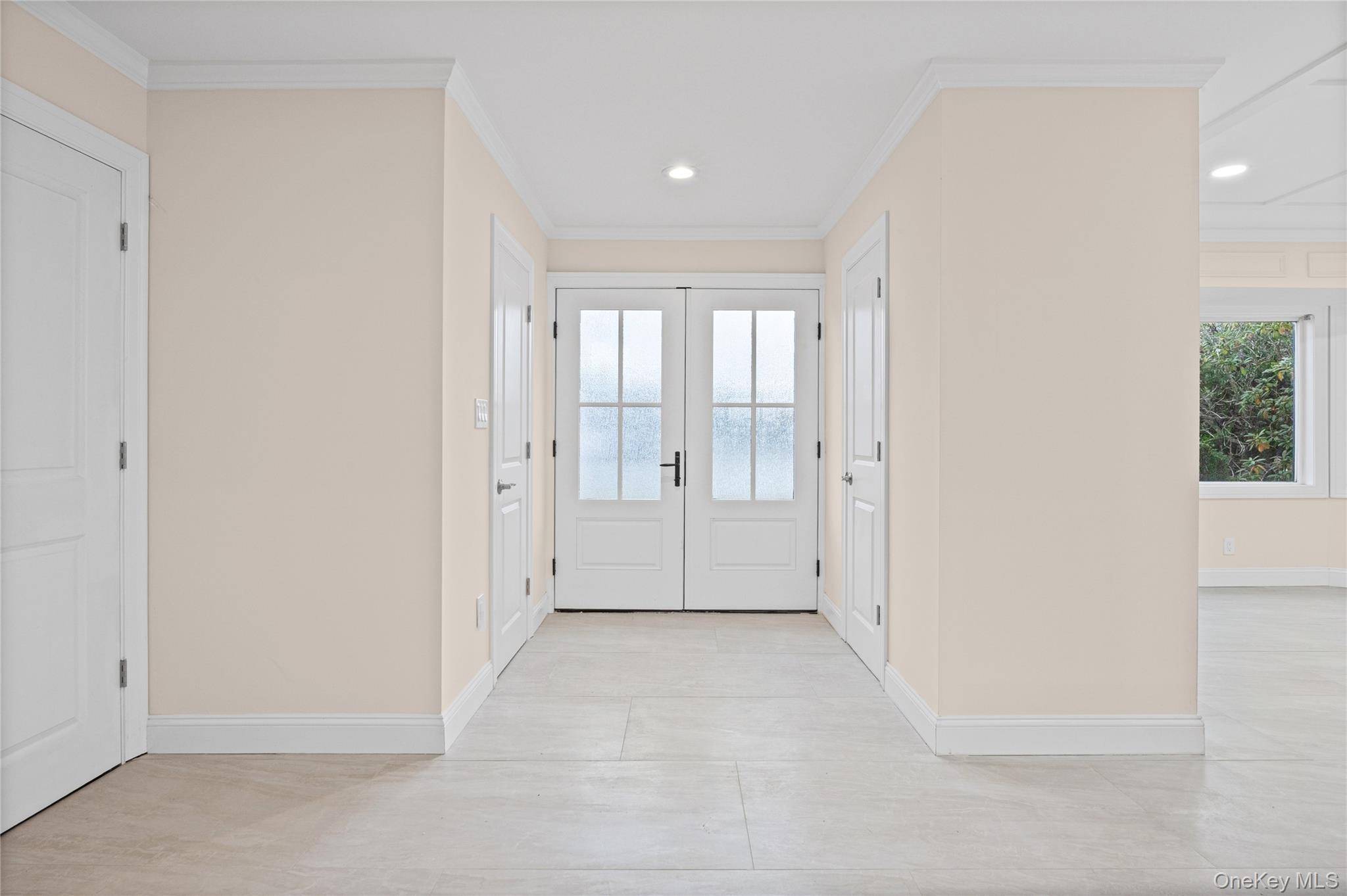 289 Lido Boulevard Property Photo 4