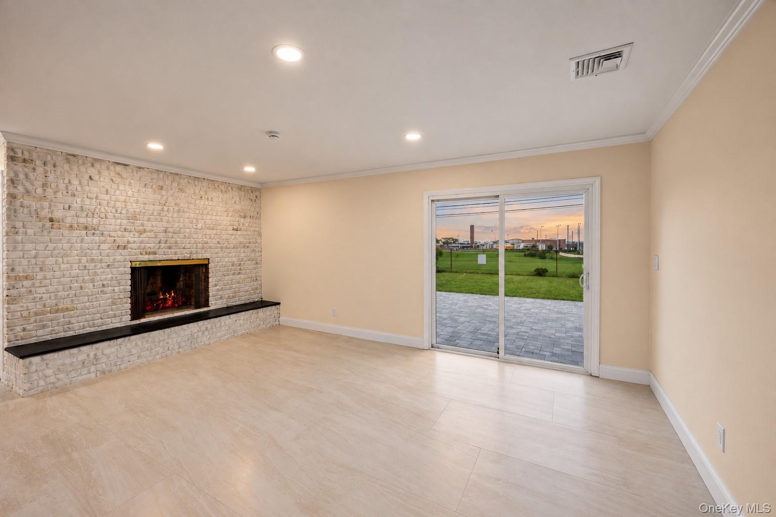 289 Lido Boulevard Property Photo 13
