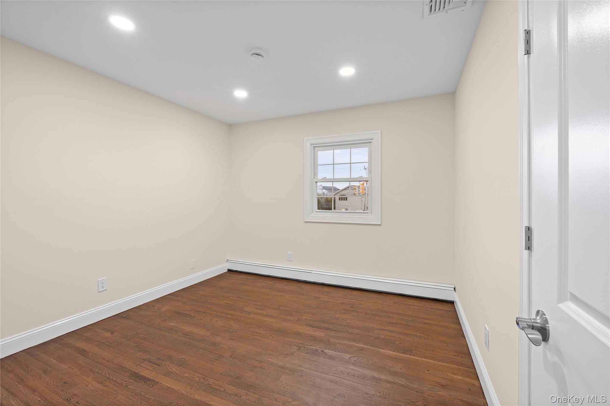 289 Lido Boulevard Property Photo 14