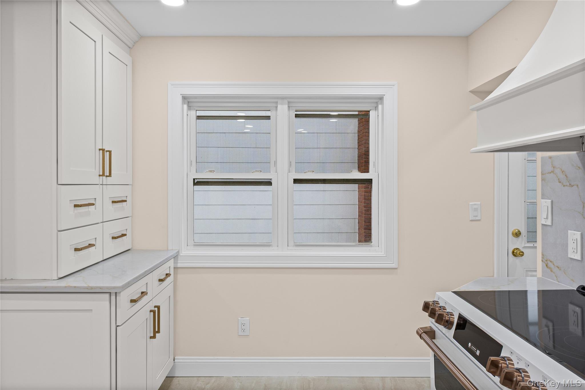289 Lido Boulevard Property Photo 15
