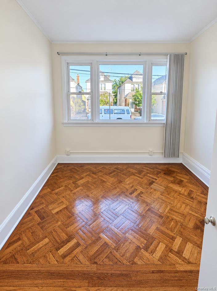 138-12 Whitelaw Street Property Photo 7