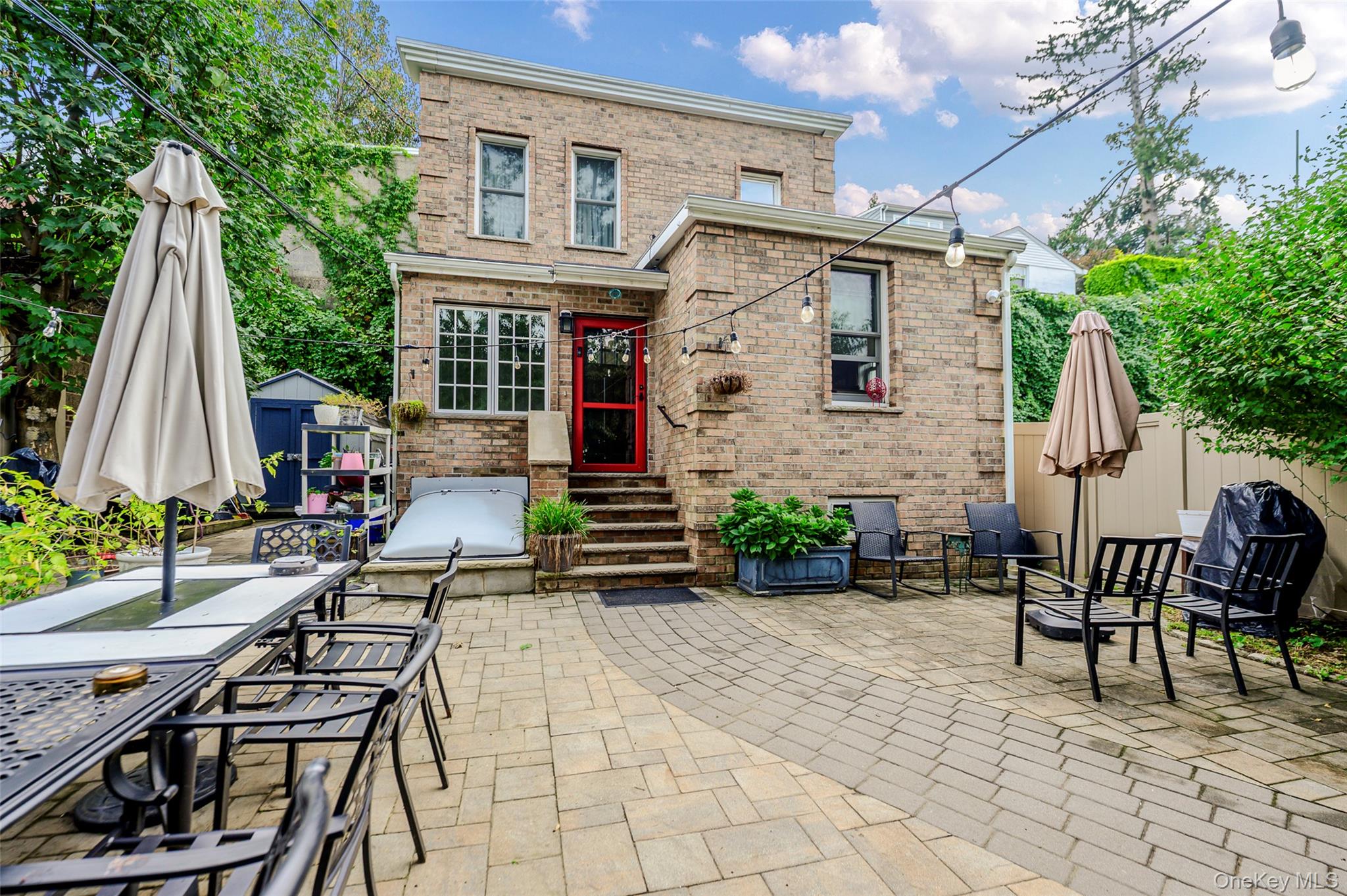 48 Clarendon Avenue Property Photo 1