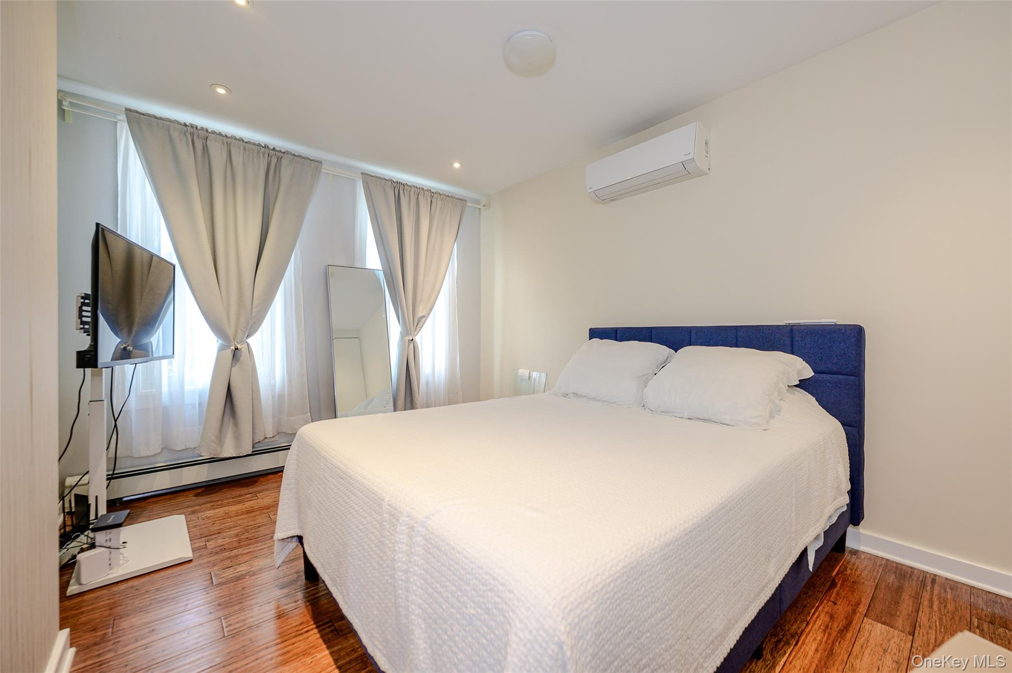 48 Clarendon Avenue Property Photo 12