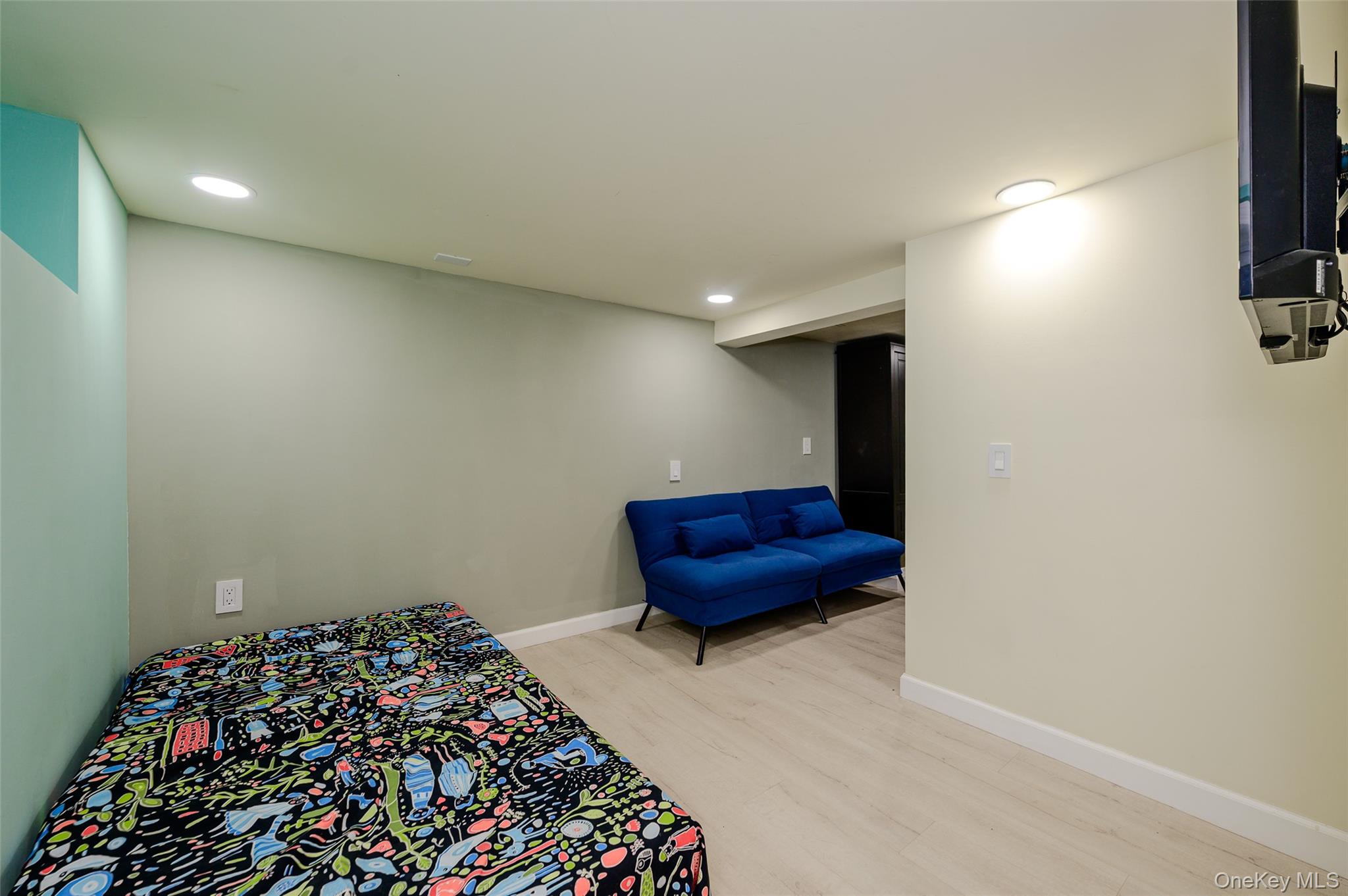 48 Clarendon Avenue Property Photo 19