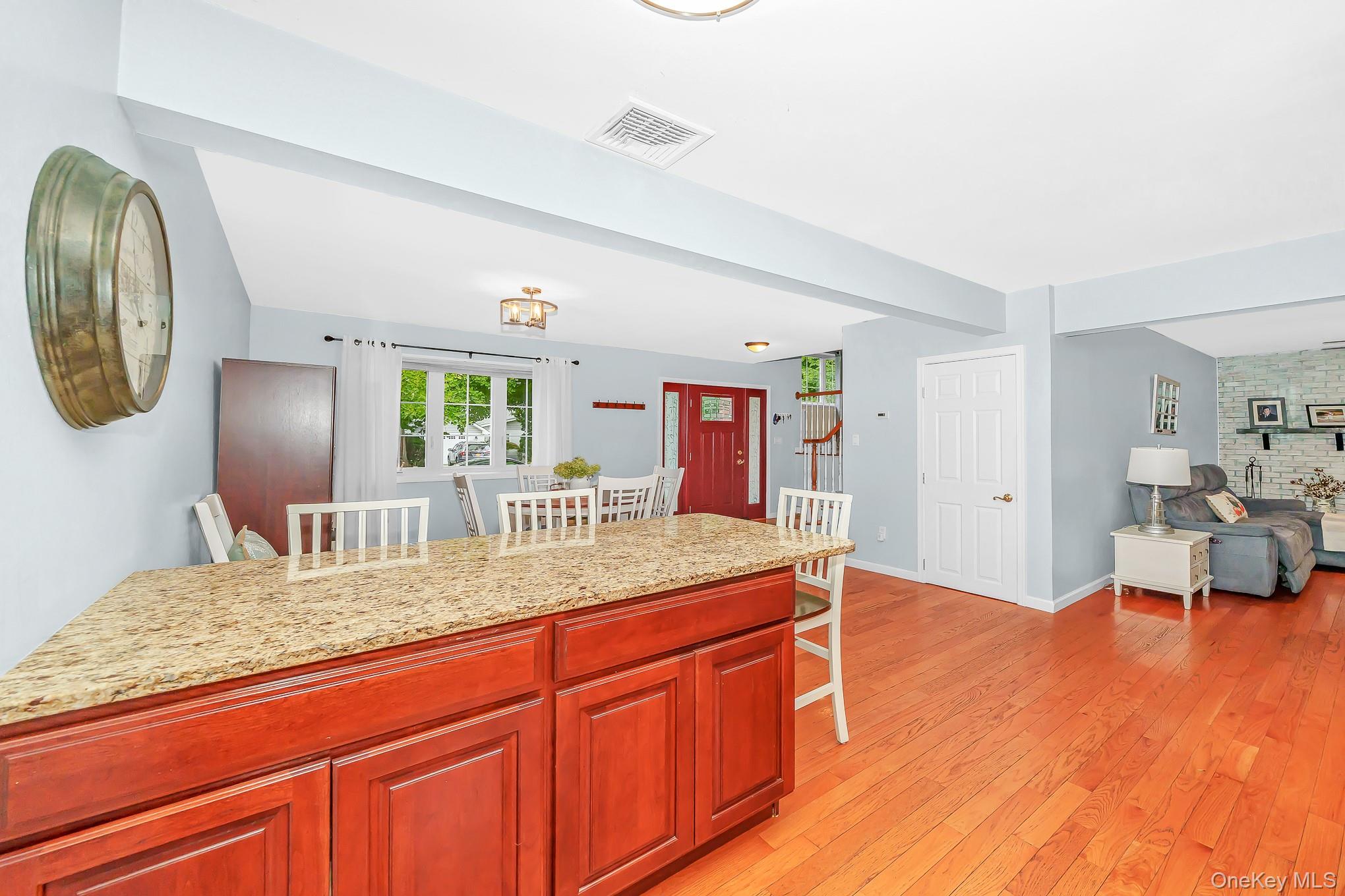 1675 Cornelius Avenue Property Photo 4
