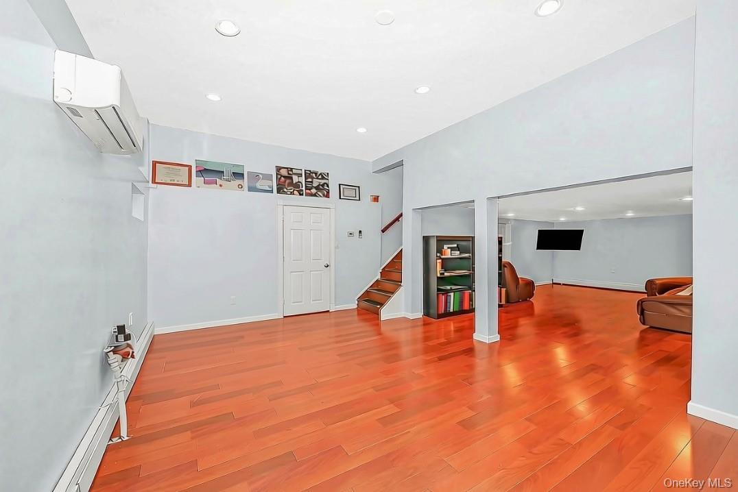1675 Cornelius Avenue Property Photo 18