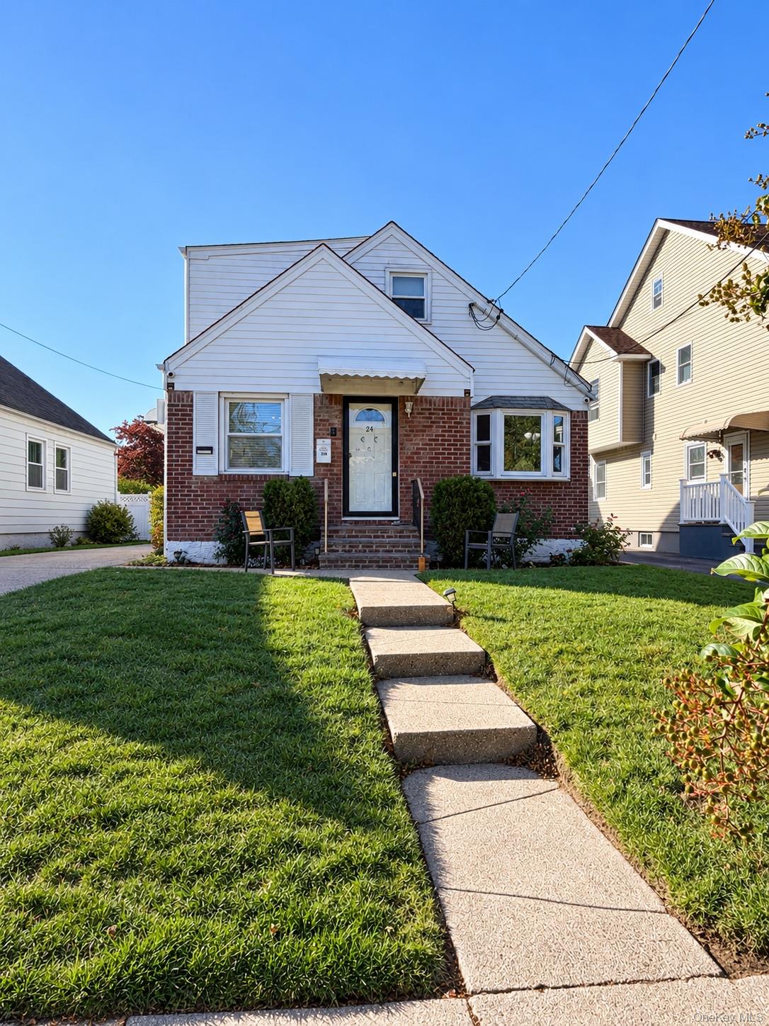 24 N Montgomery Street Property Photo 1