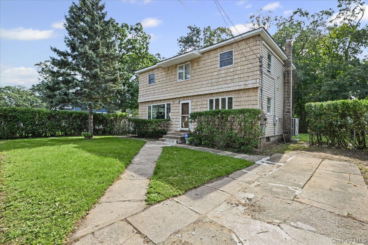 132 Commonwealth Drive Property Photo 2