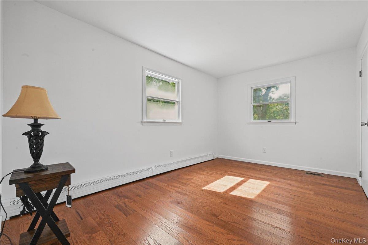 132 Commonwealth Drive Property Photo 10