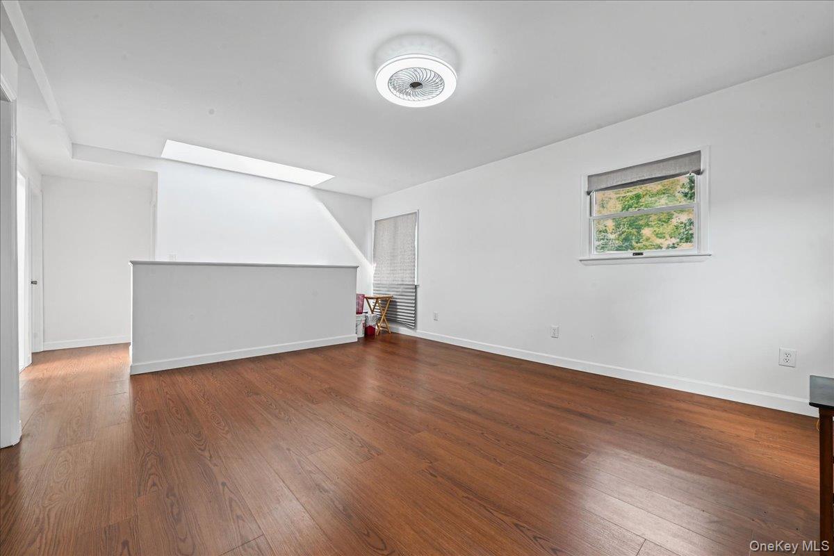 132 Commonwealth Drive Property Photo 15