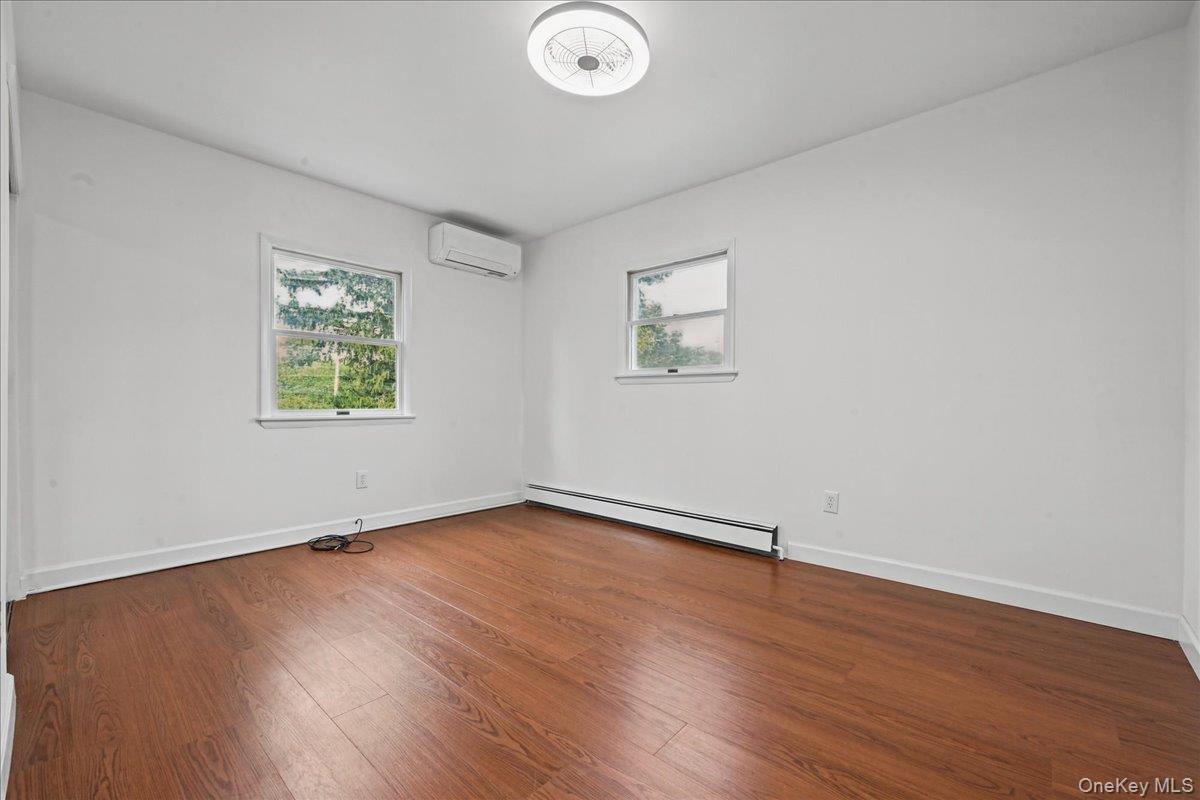132 Commonwealth Drive Property Photo 18