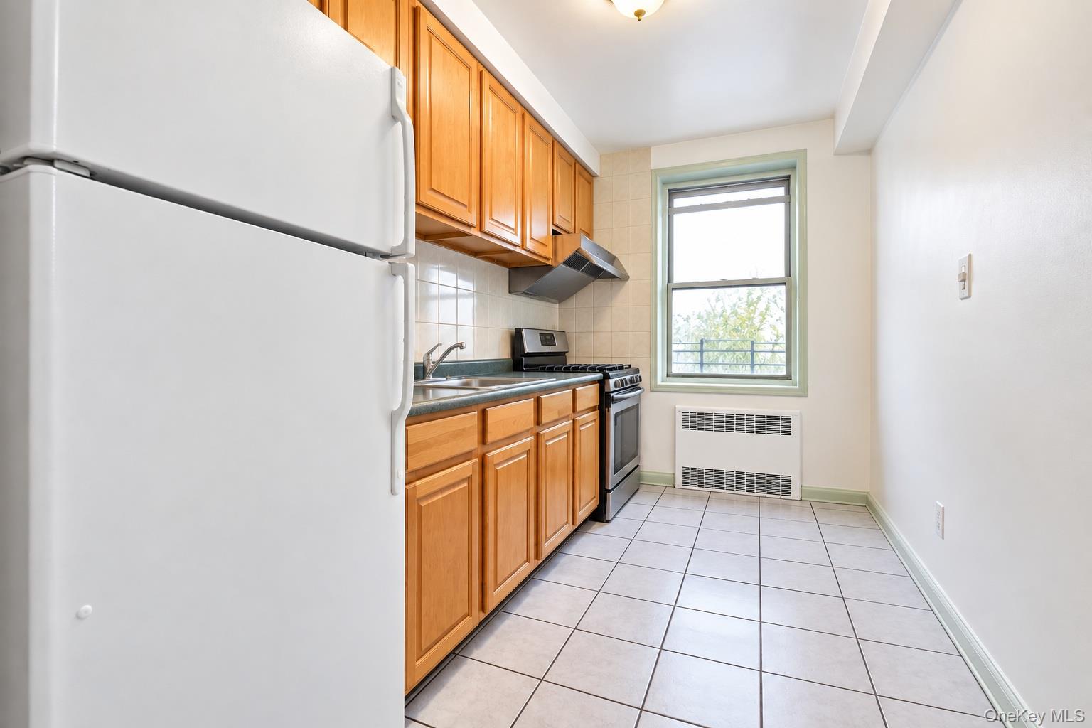 27-05 Parsons Boulevard 6f Property Photo 9