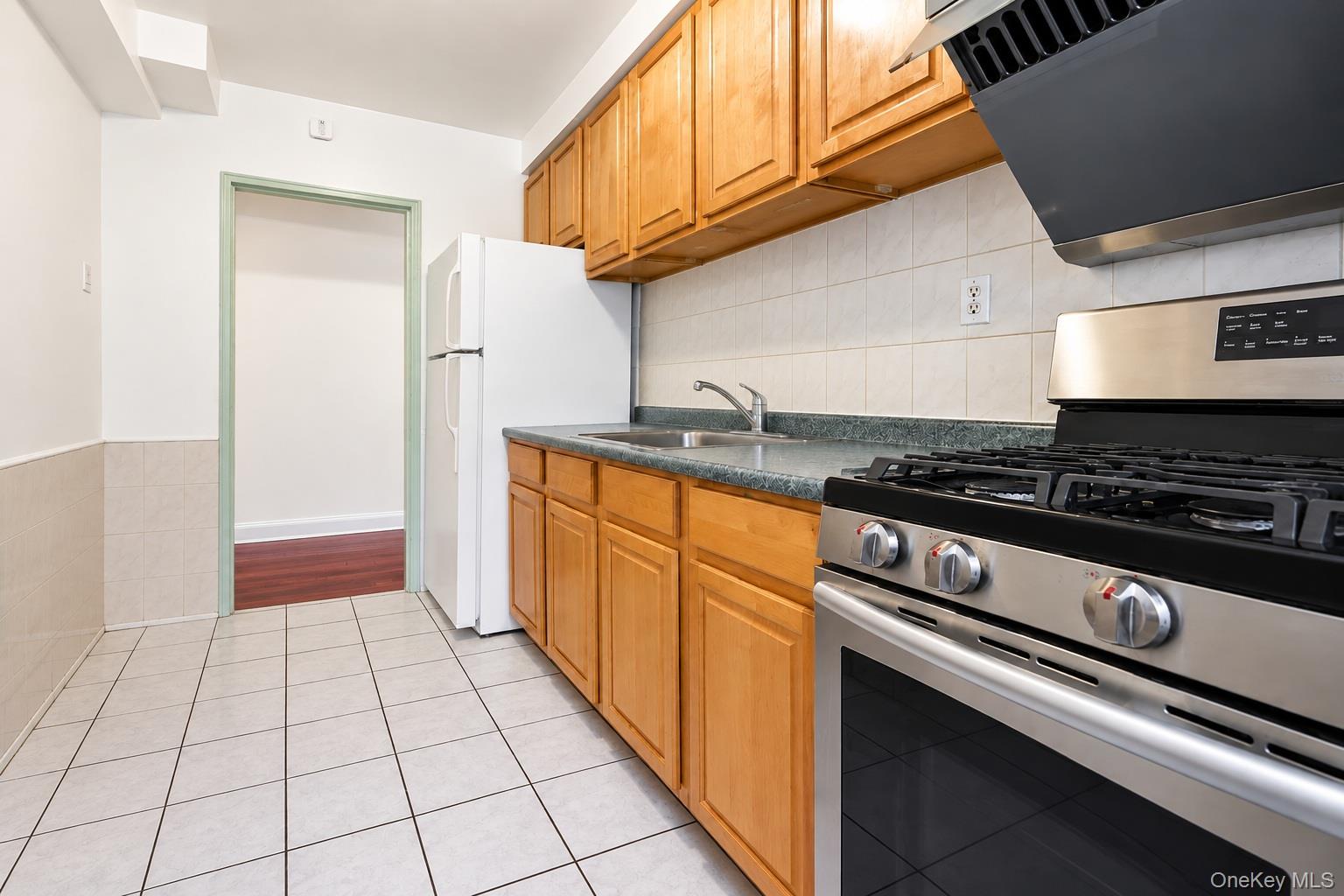27-05 Parsons Boulevard 6f Property Photo 10