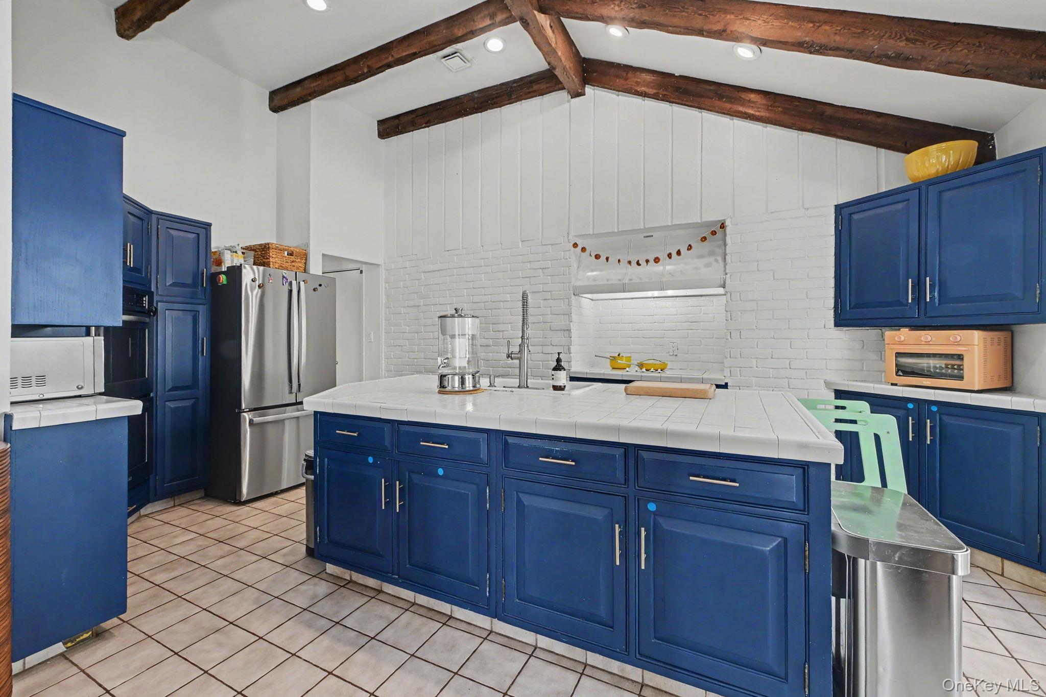 29 Hoyt Street Property Photo 10