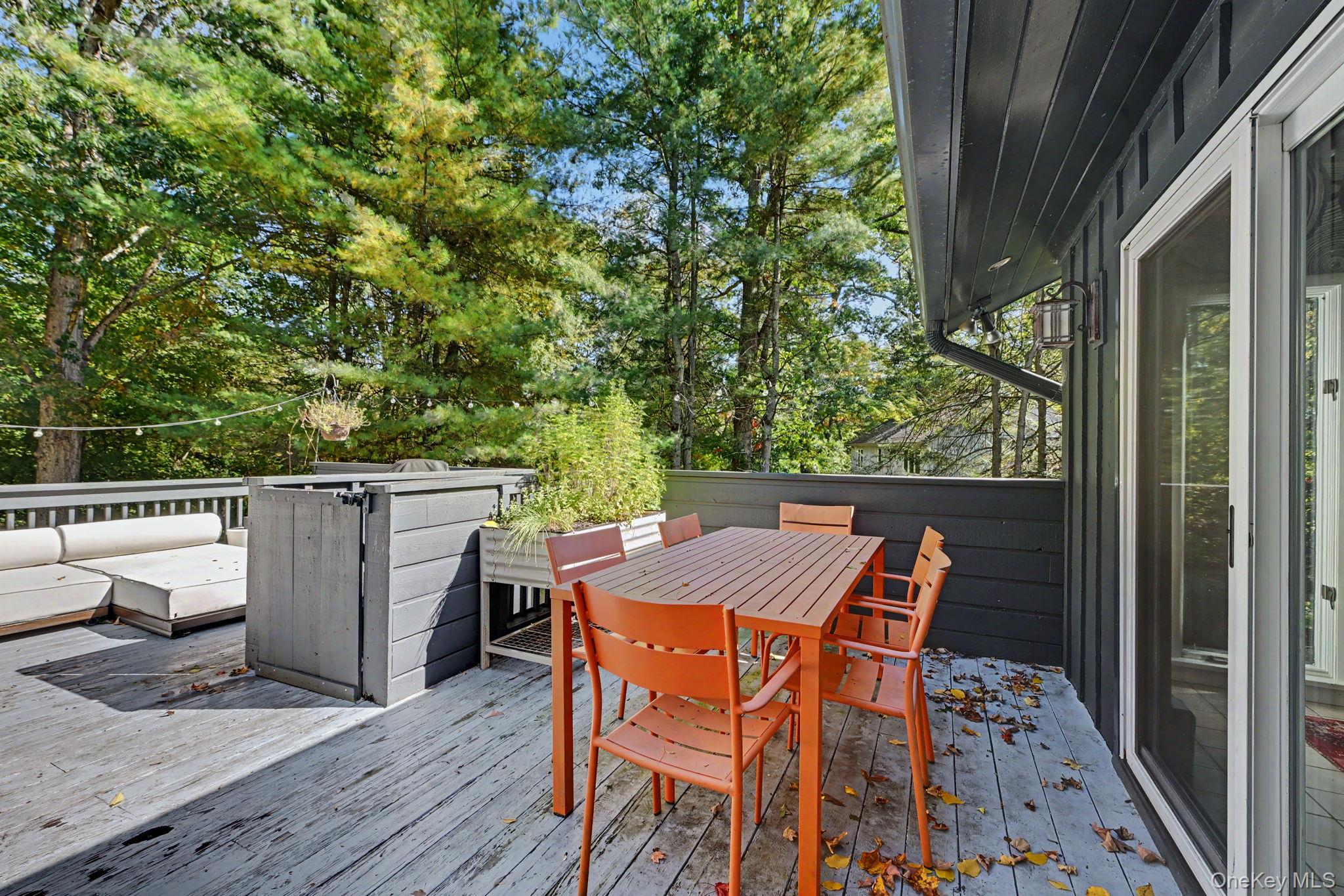 29 Hoyt Street Property Photo 18