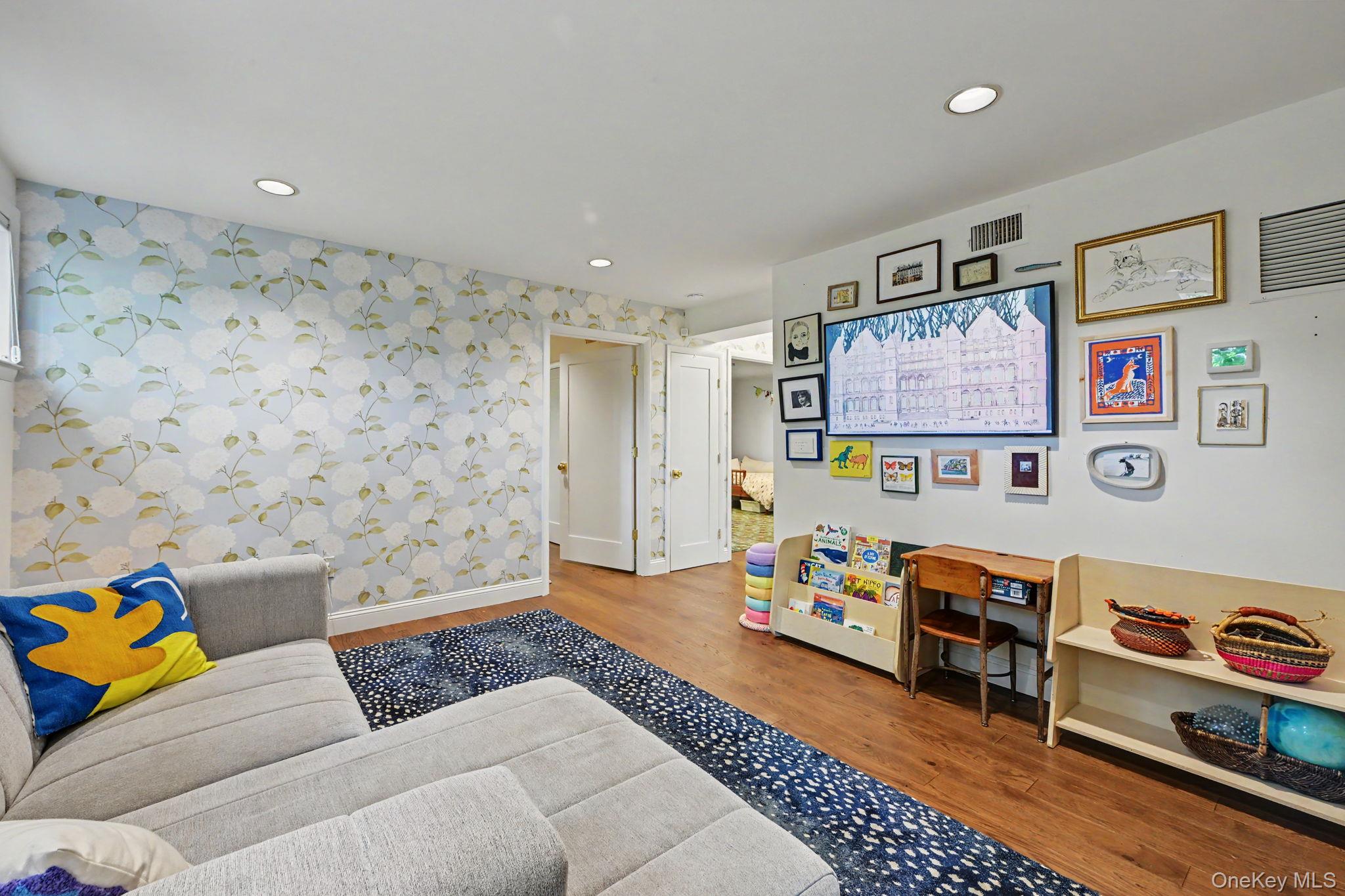 29 Hoyt Street Property Photo 26