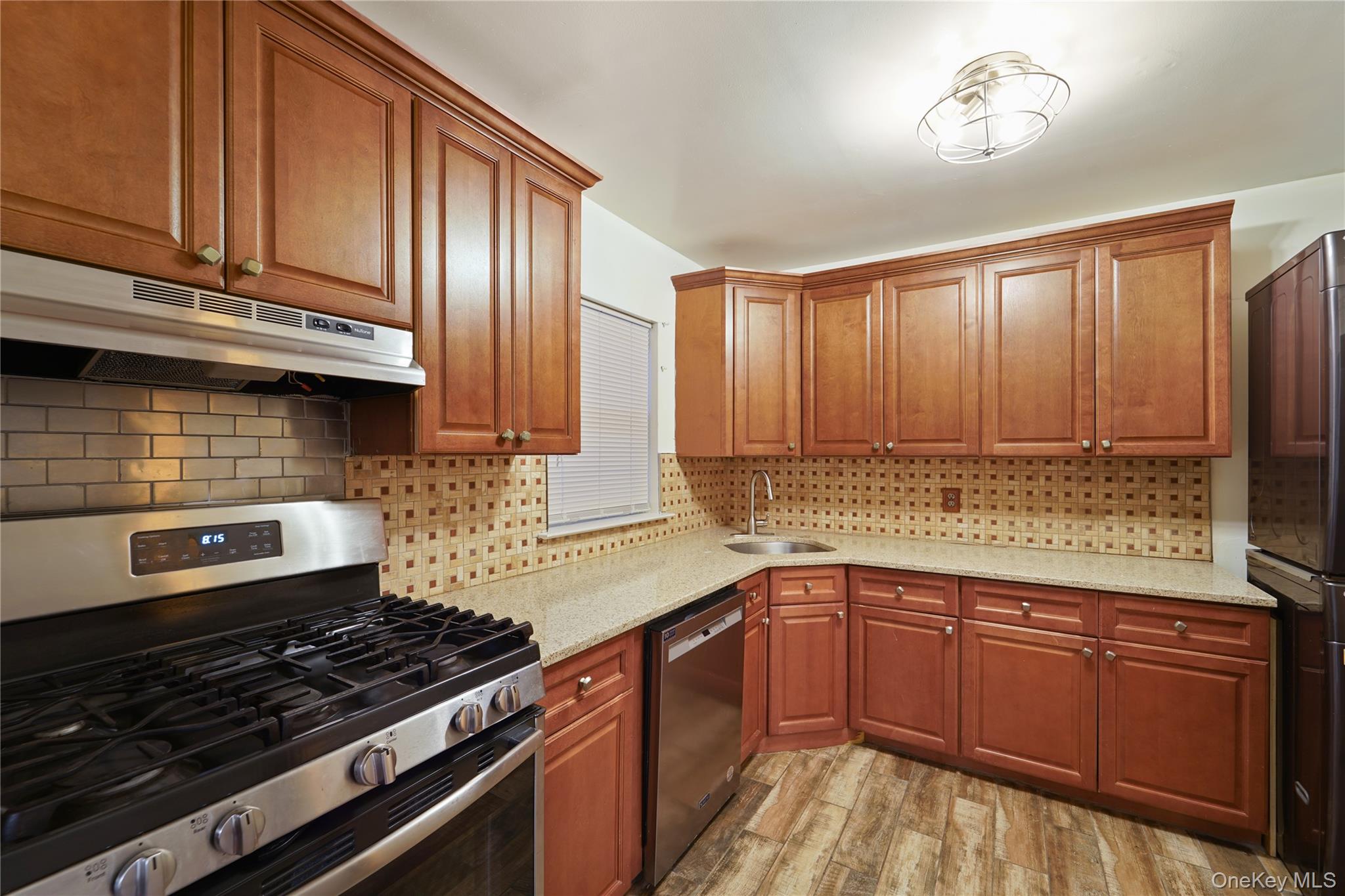 13629 222nd Street Property Photo 6