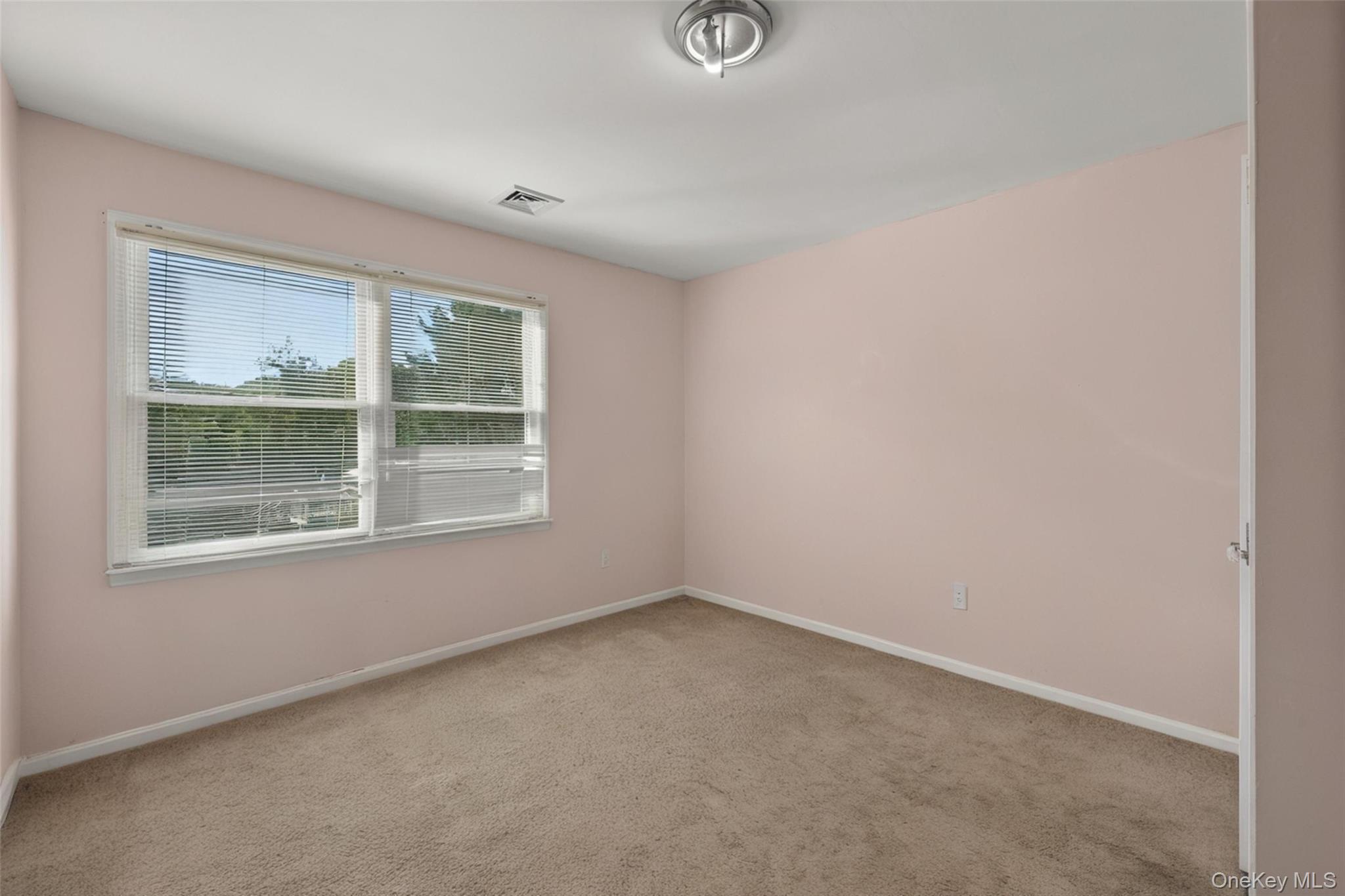 46 Garden City Street Property Photo 17