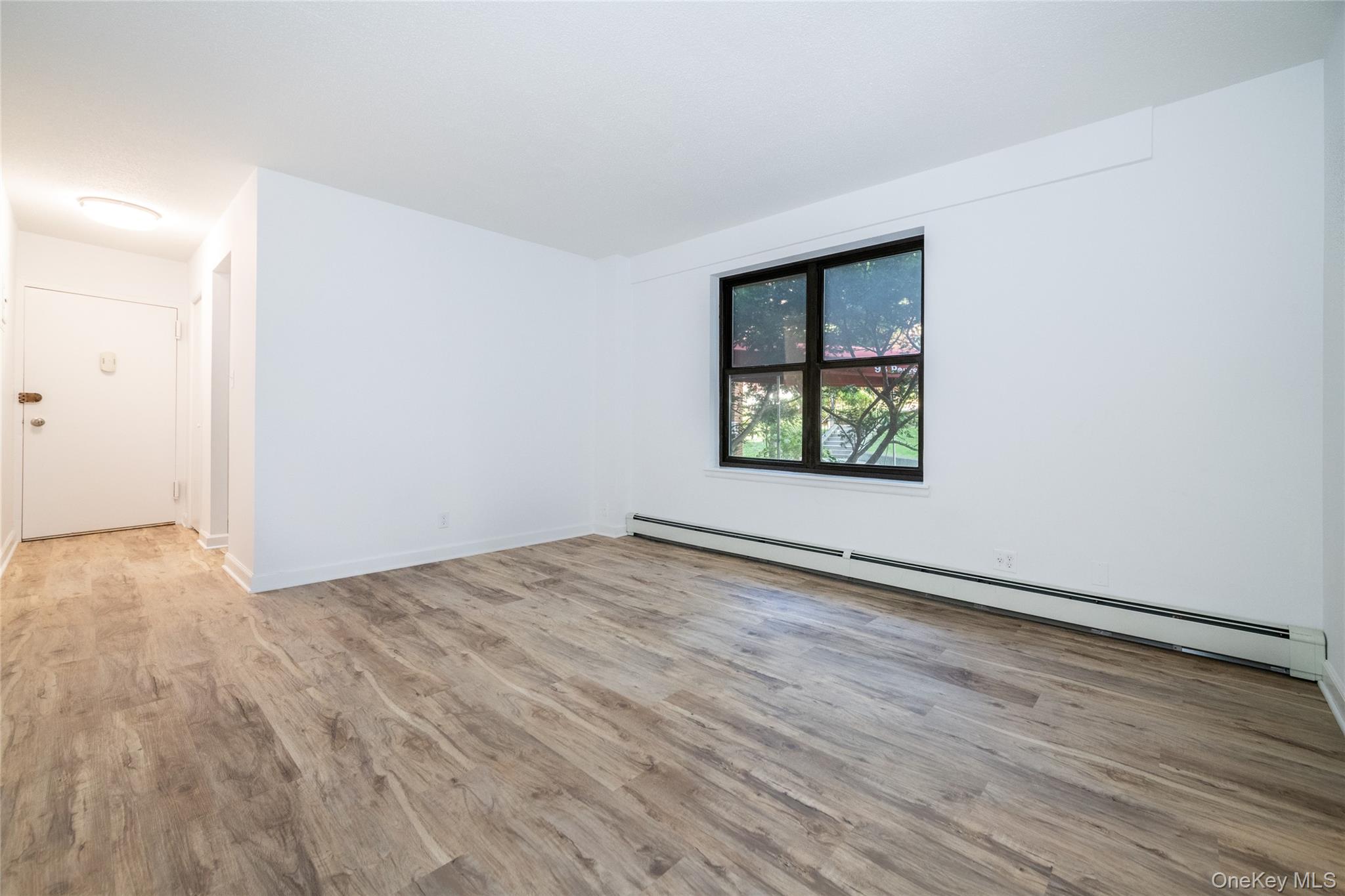 98 Pearsall Drive 1c Property Photo 11