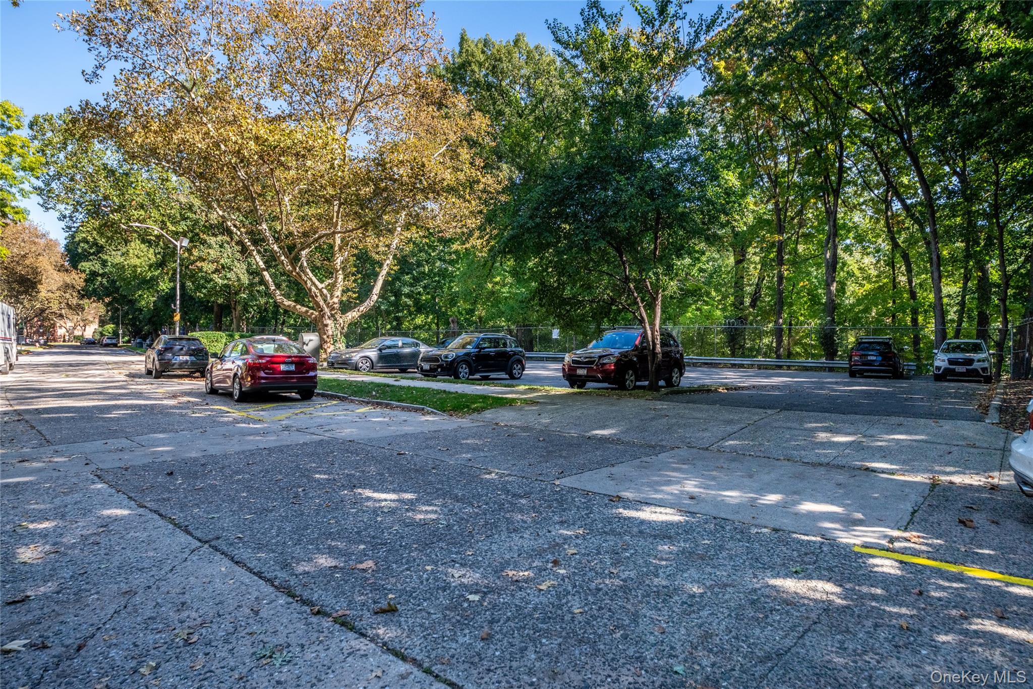 98 Pearsall Drive 1c Property Photo 33