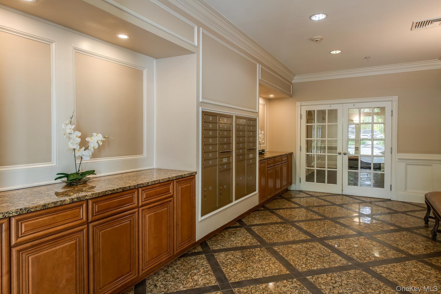 231 Regency Drive Property Photo 2