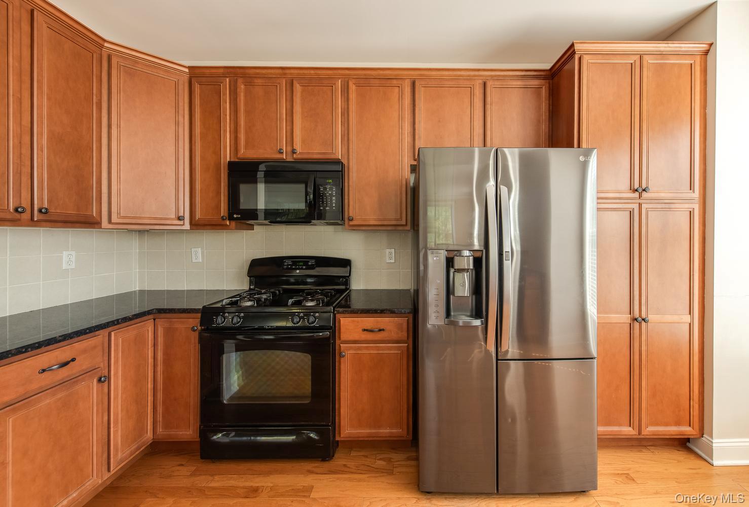 231 Regency Drive Property Photo 8