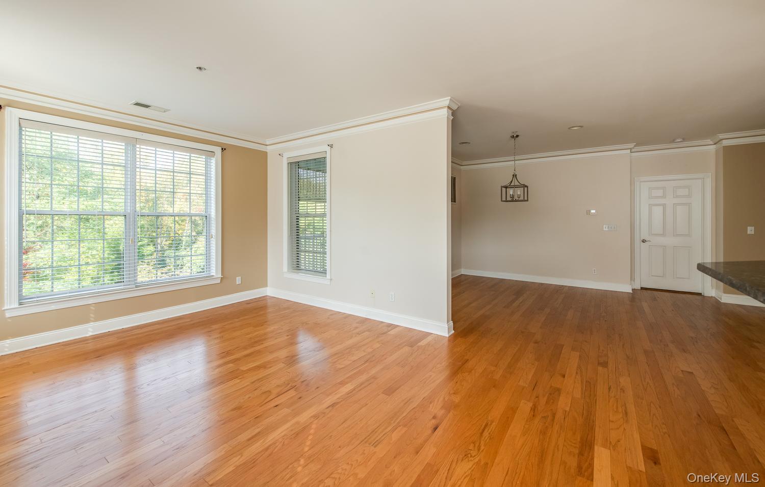 231 Regency Drive Property Photo 12