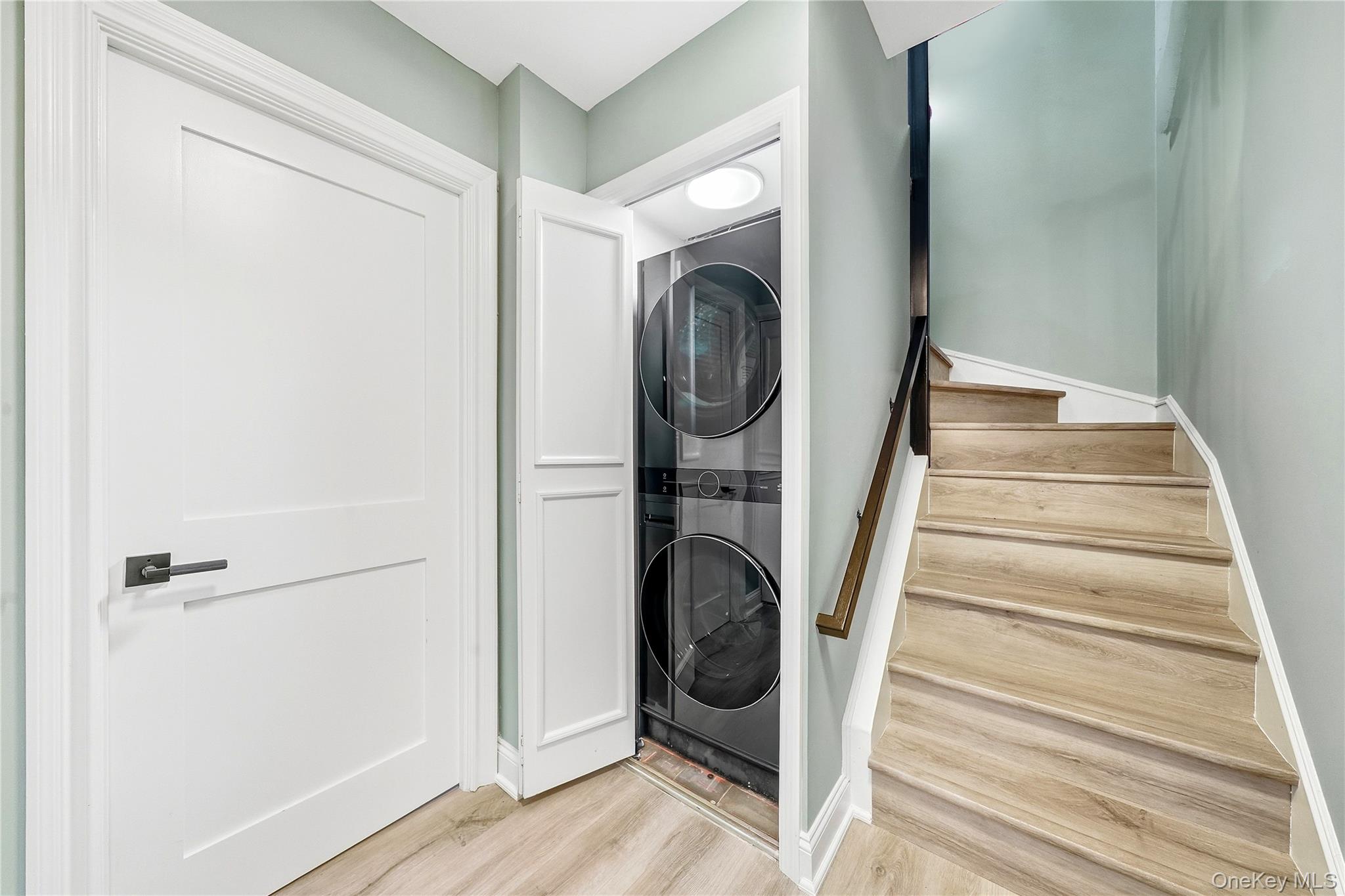 100 W Broadway #6q Property Photo 16