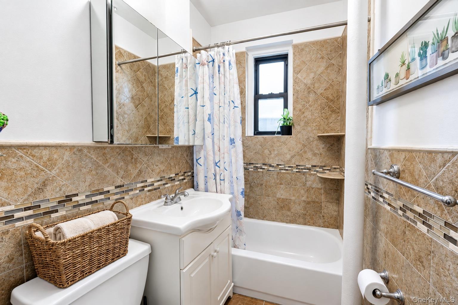 21-48 35th Street 2f Property Photo 11