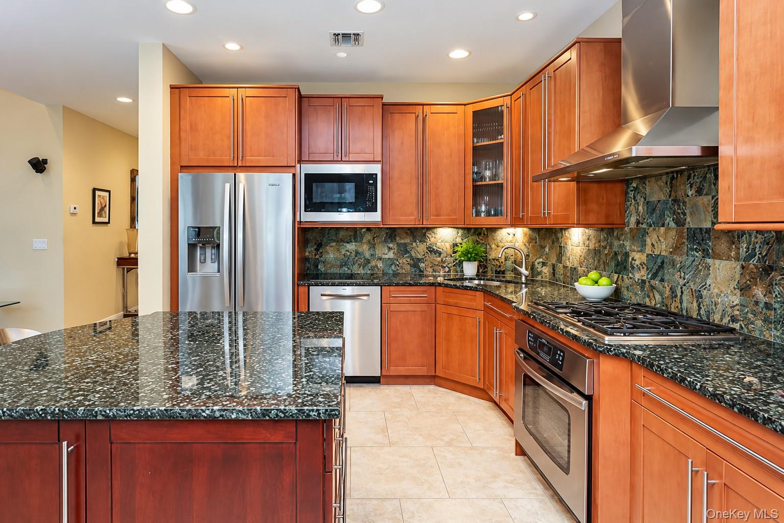 581 Verona Drive Property Photo 7