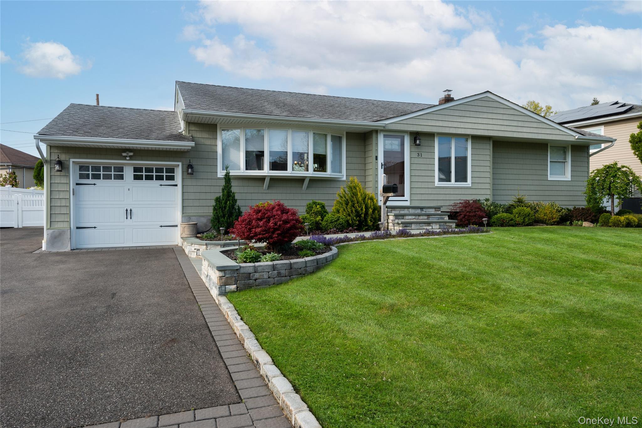 31 Garden Circle Property Photo 3