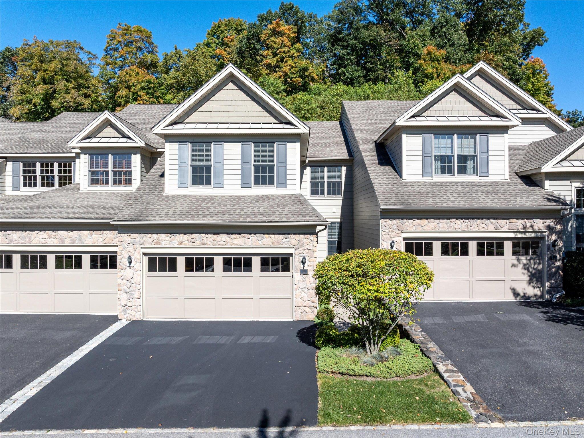 13 Bernheimer Lane Property Photo 1