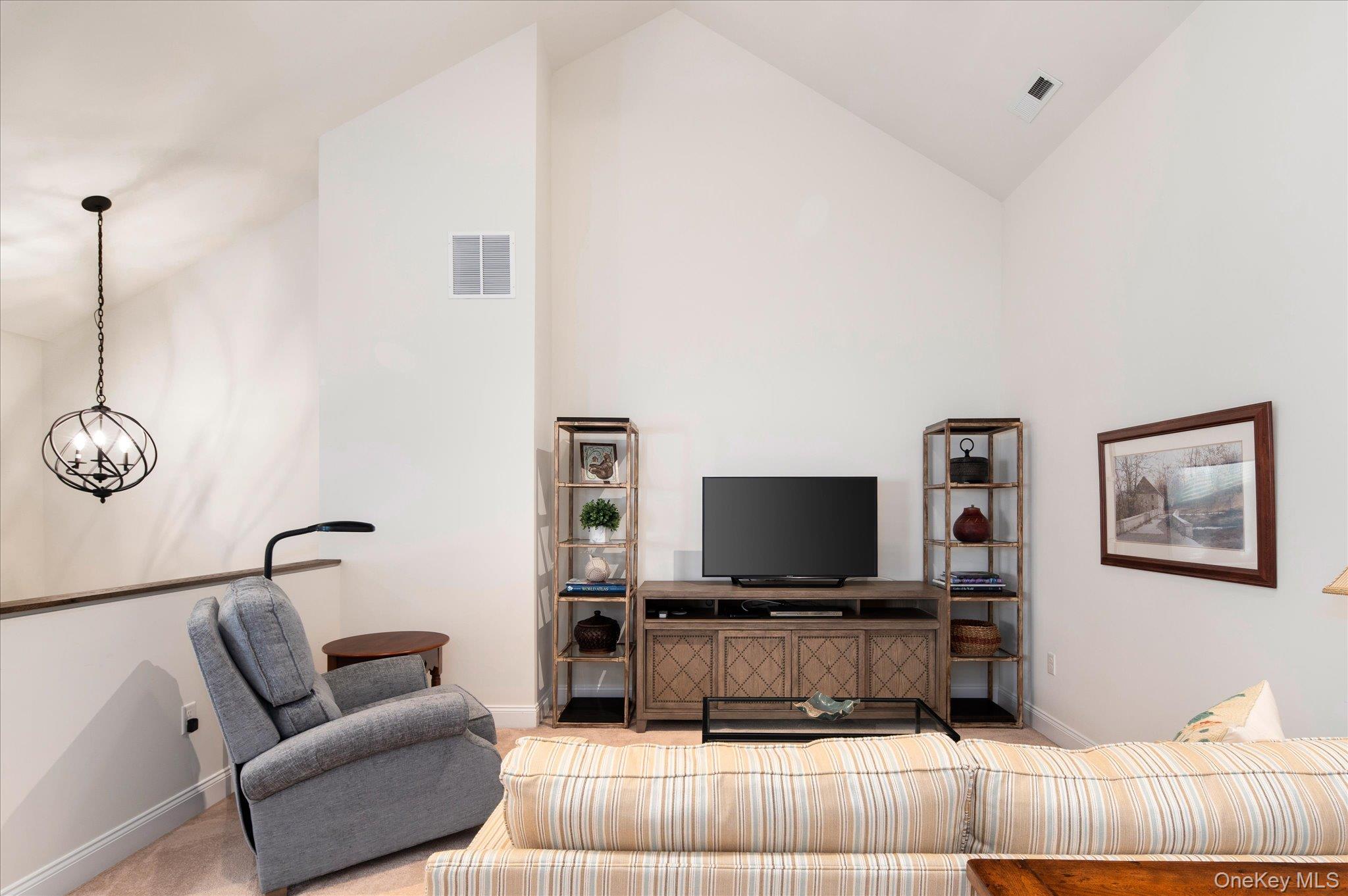 13 Bernheimer Lane Property Photo 23