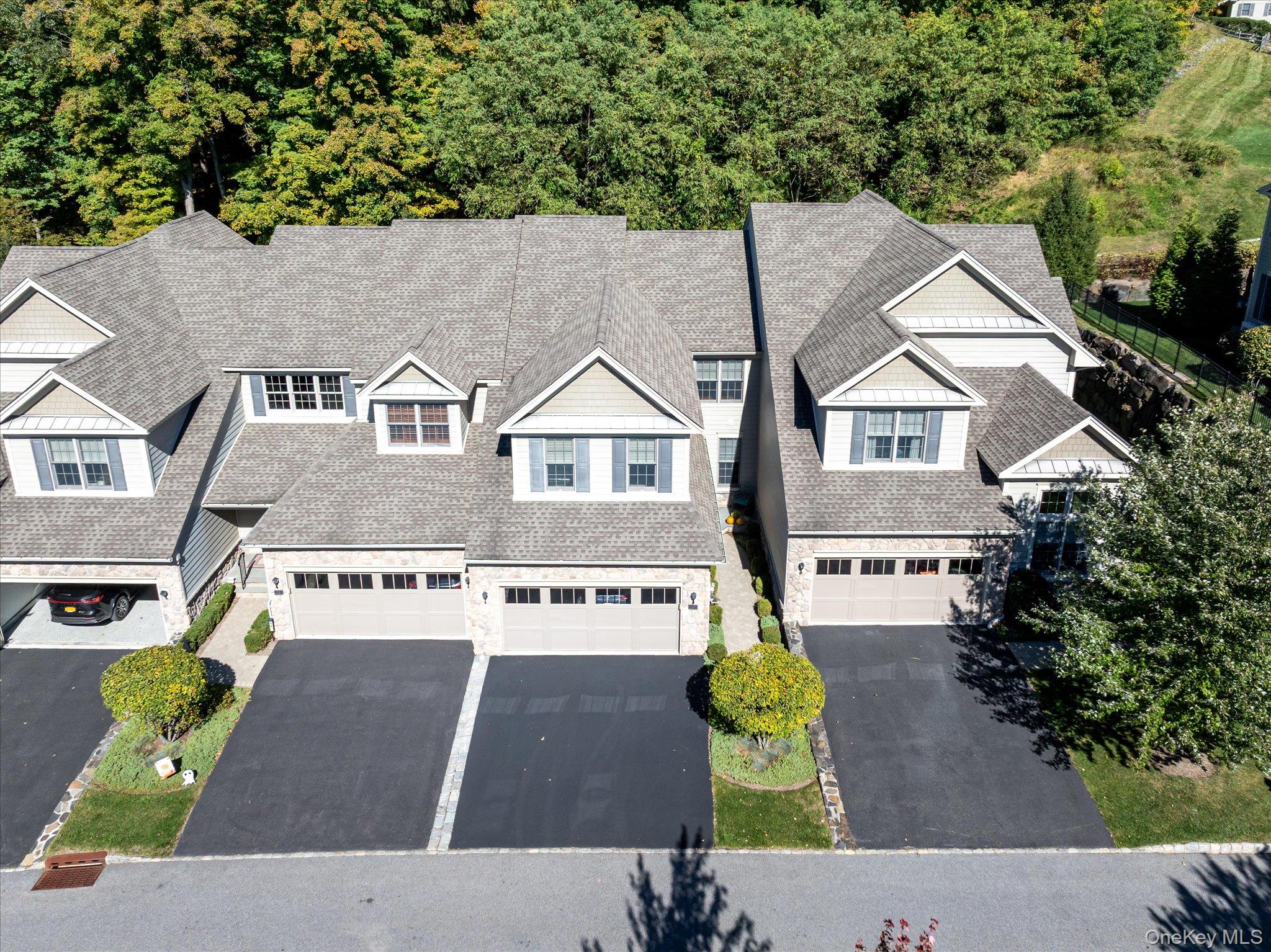 13 Bernheimer Lane Property Photo 36