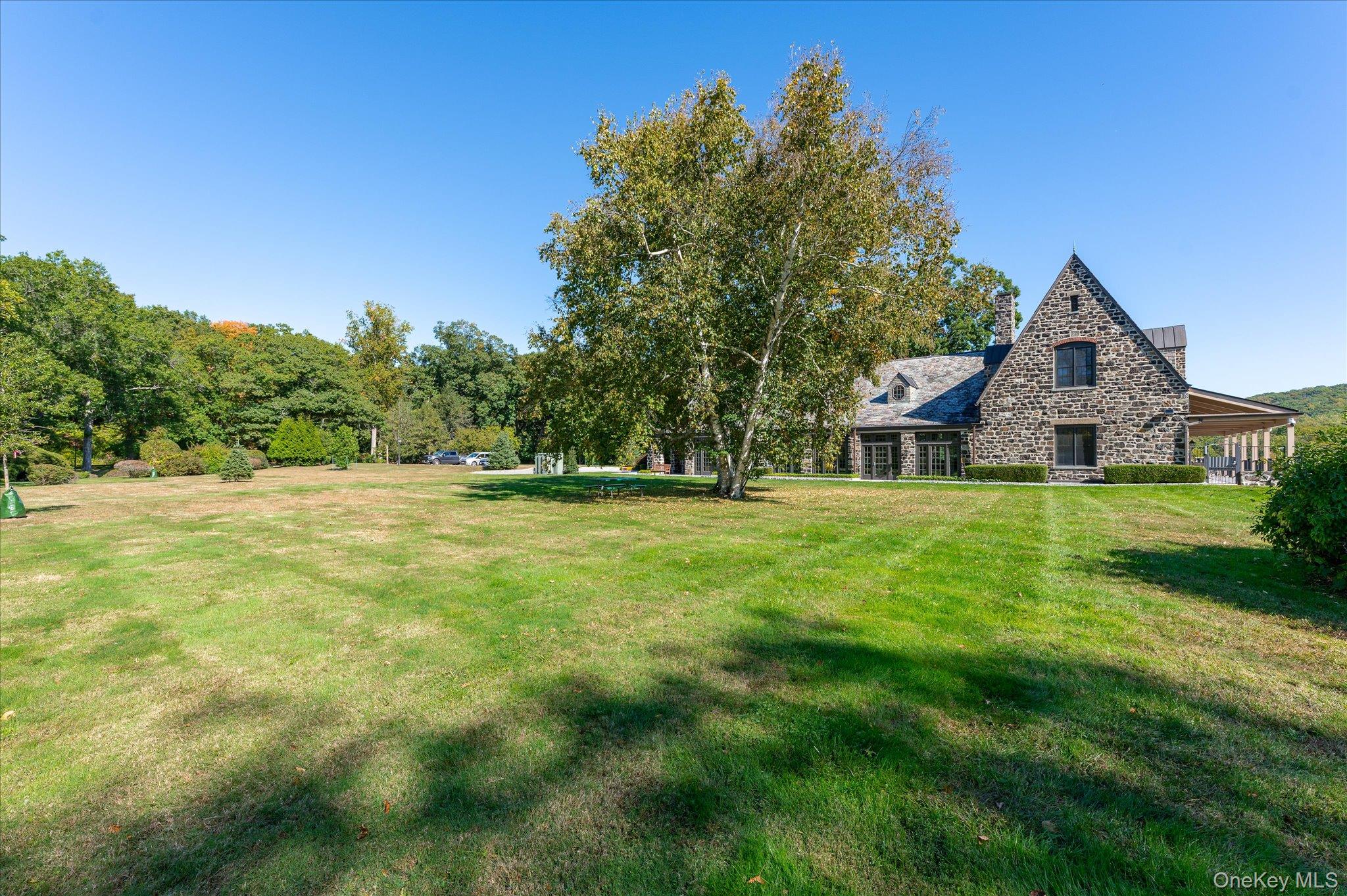 13 Bernheimer Lane Property Photo 39