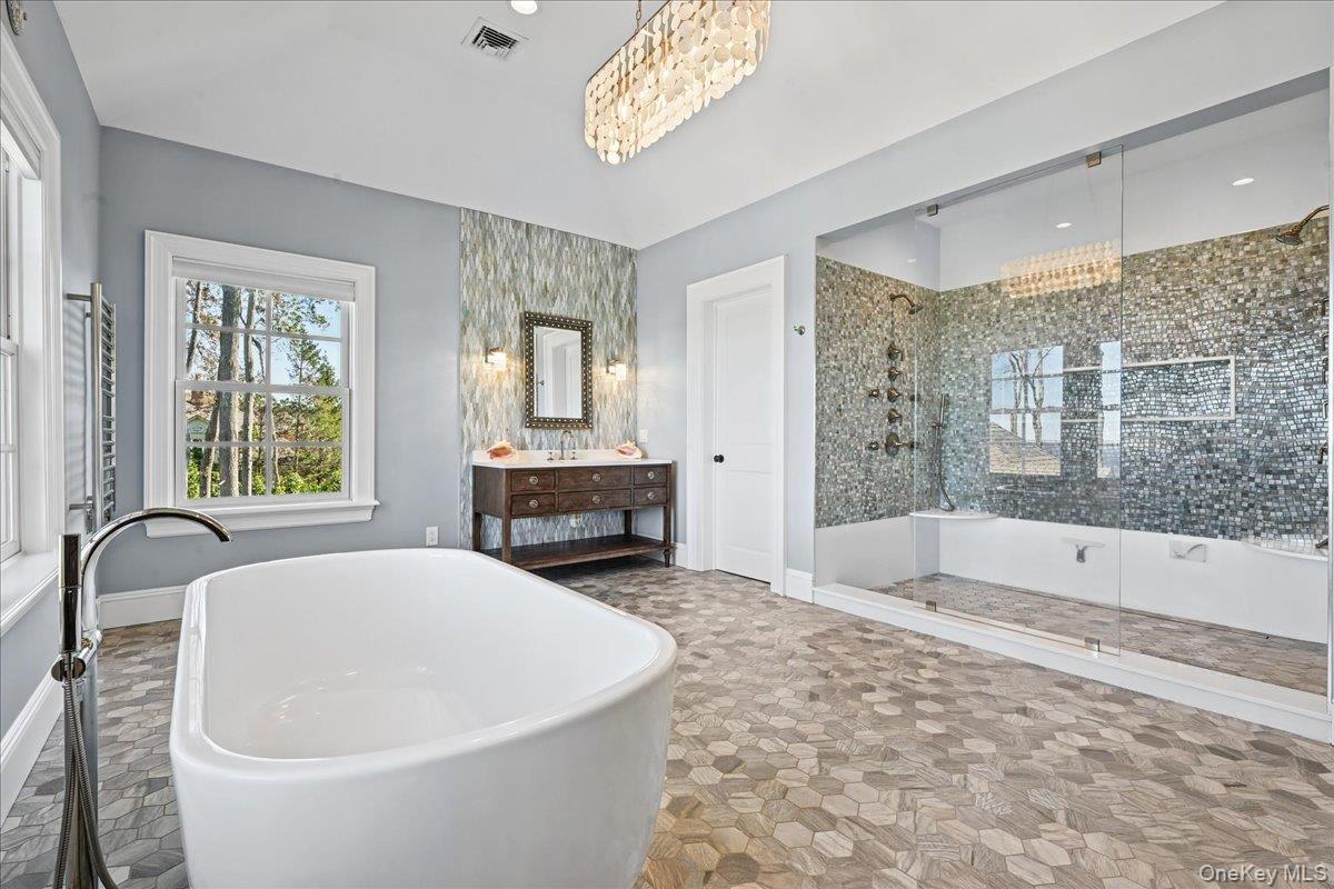 1 Hunters Way Property Photo 23