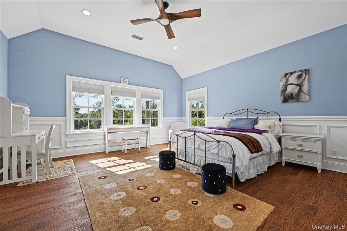 1 Hunters Way Property Photo 26