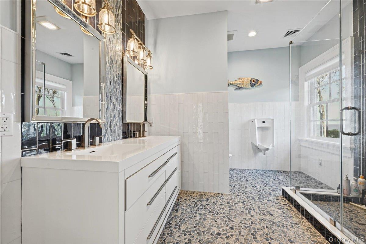 1 Hunters Way Property Photo 30